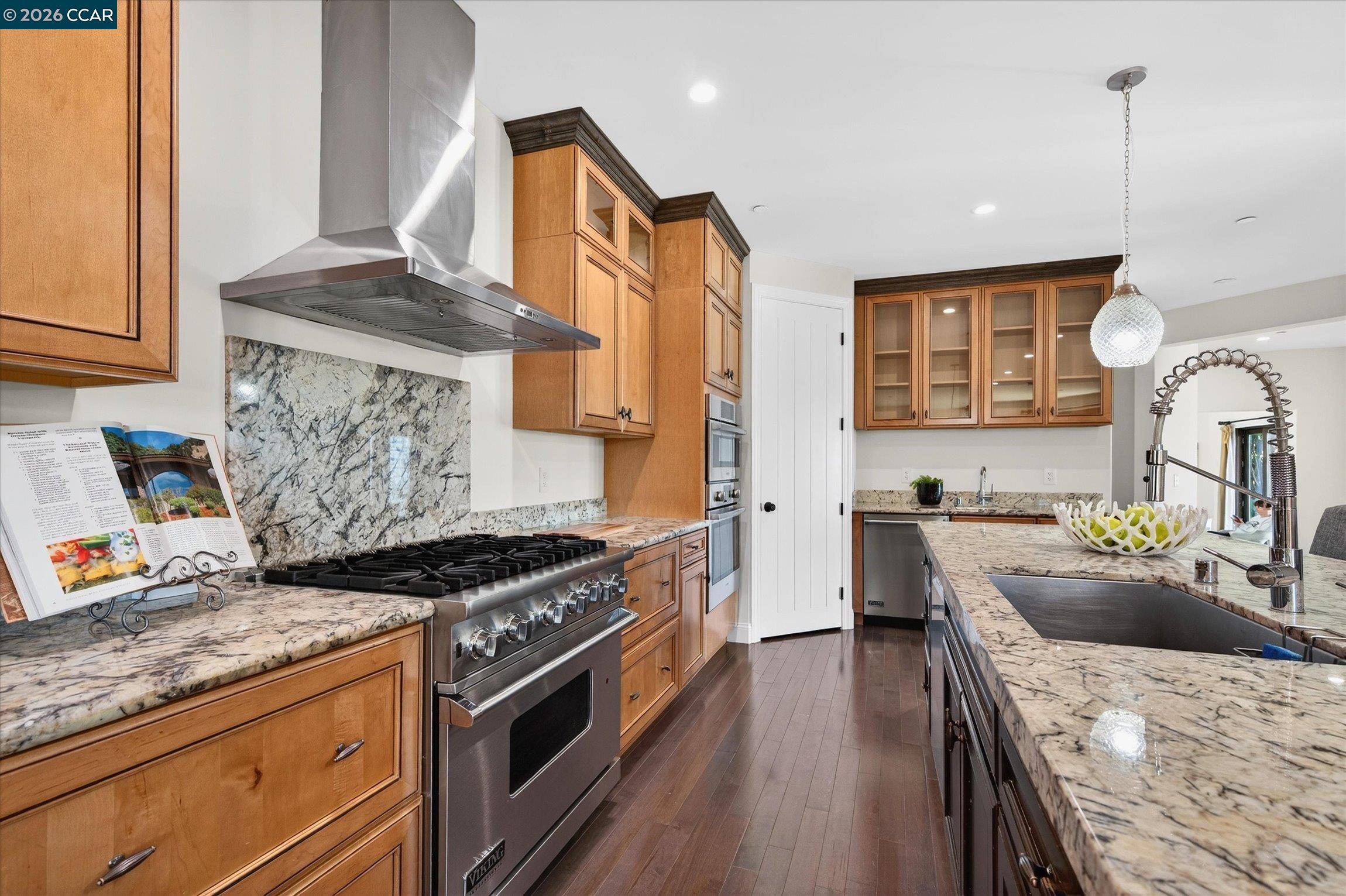 Detail Gallery Image 18 of 28 For 137 Rudgear Dr, Walnut Creek,  CA 94596 - 5 Beds | 4 Baths