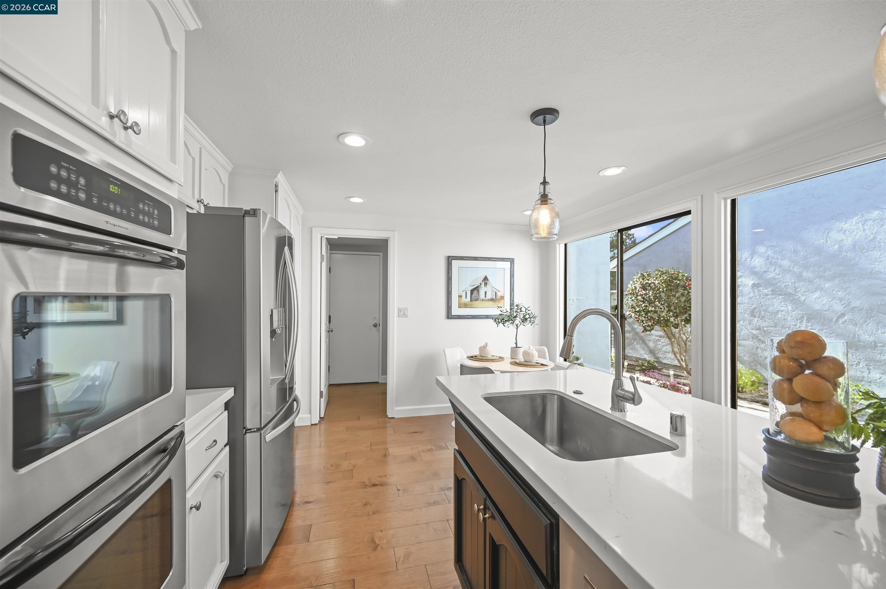 Photo #3: 41126382 Listing: Photo #3