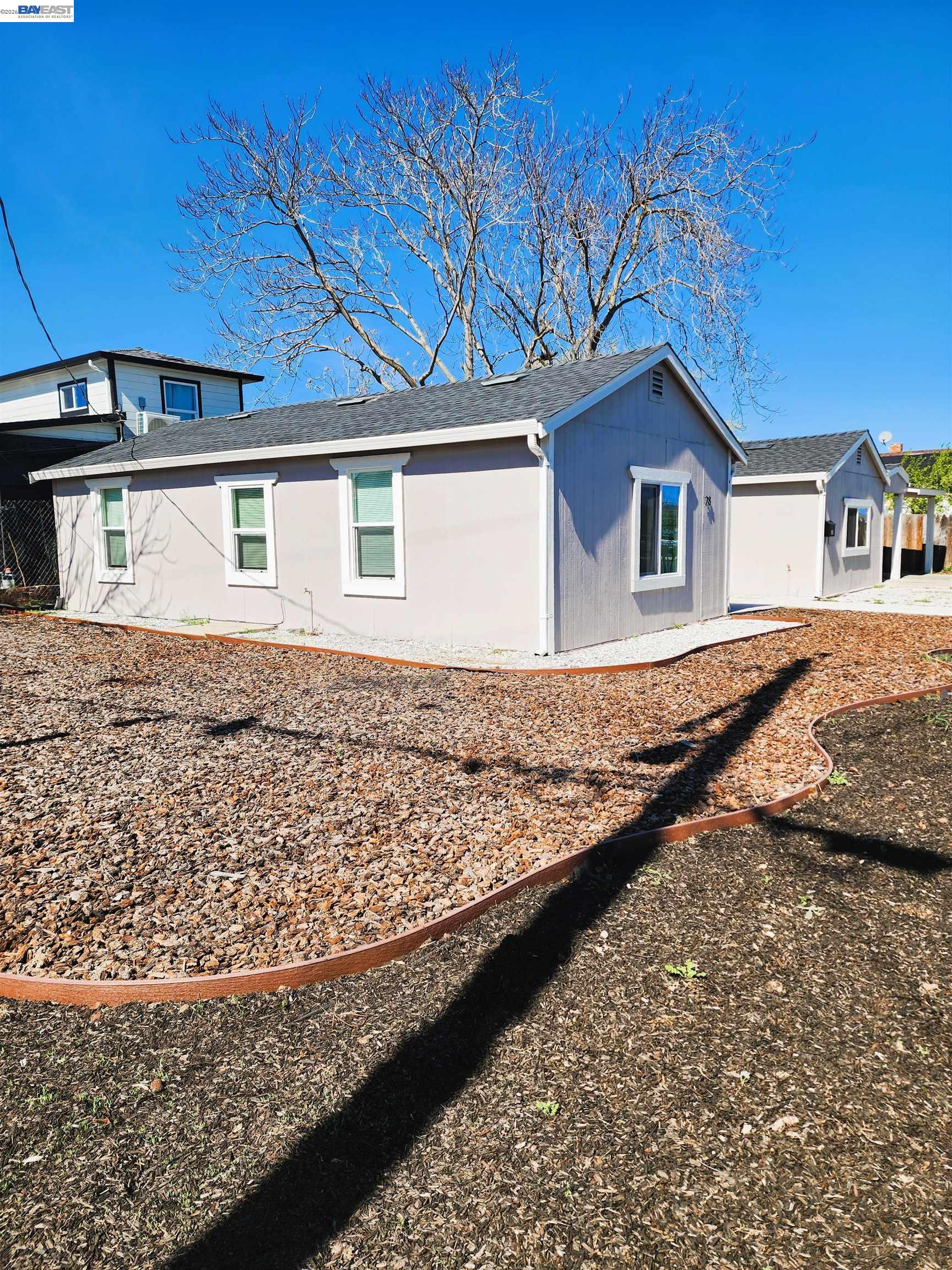 Detail Gallery Image 2 of 22 For 28 W Madill St, Antioch,  CA 94509 - 3 Beds | 2 Baths