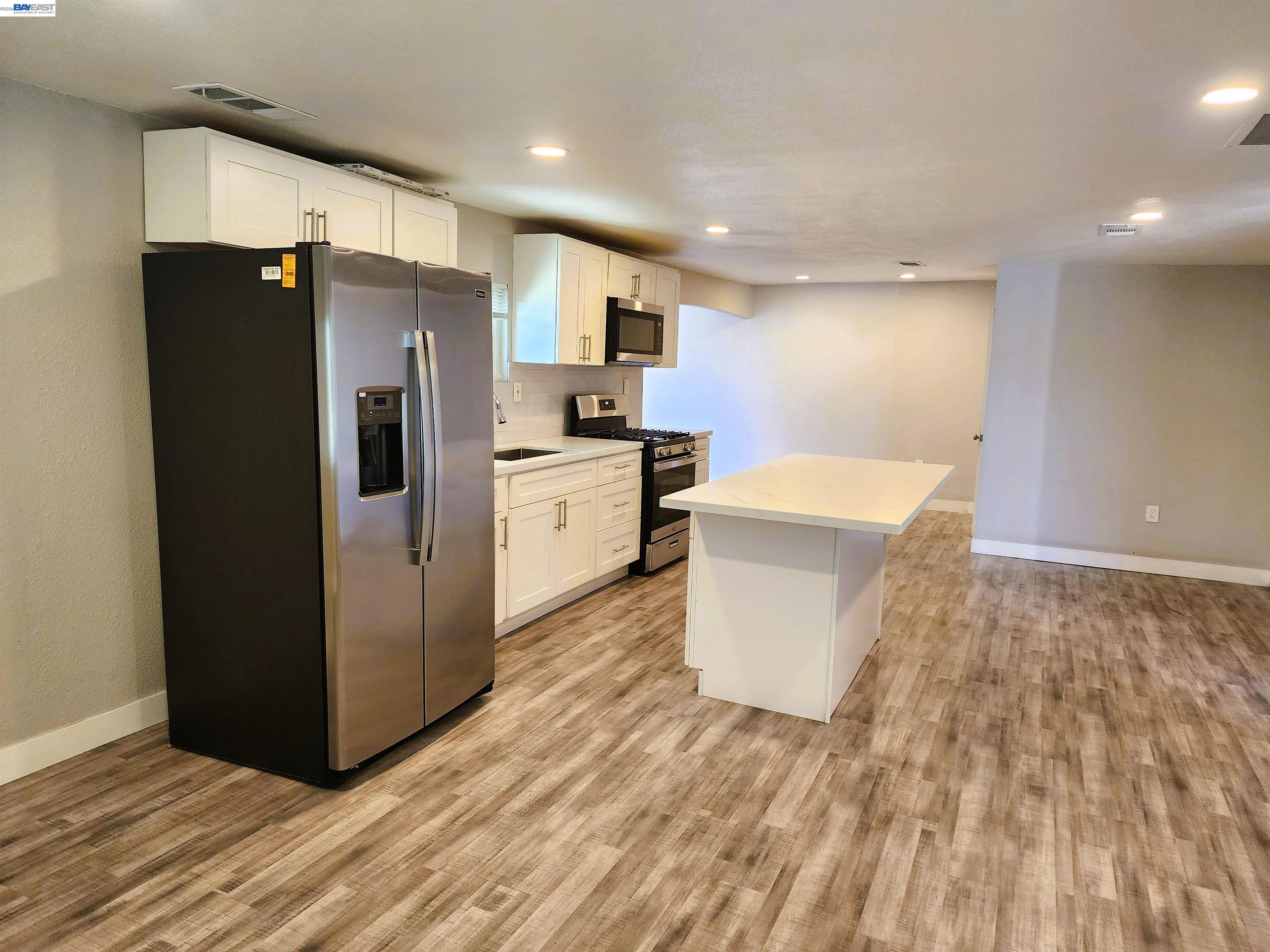 Detail Gallery Image 6 of 22 For 28 W Madill St, Antioch,  CA 94509 - 3 Beds | 2 Baths