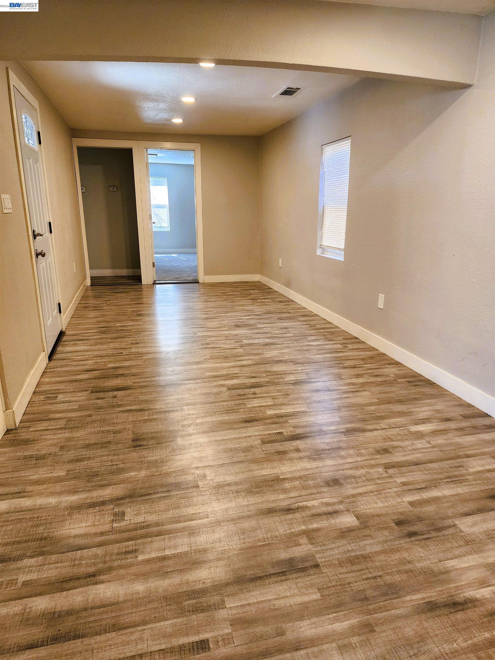 Detail Gallery Image 7 of 22 For 28 W Madill St, Antioch,  CA 94509 - 3 Beds | 2 Baths