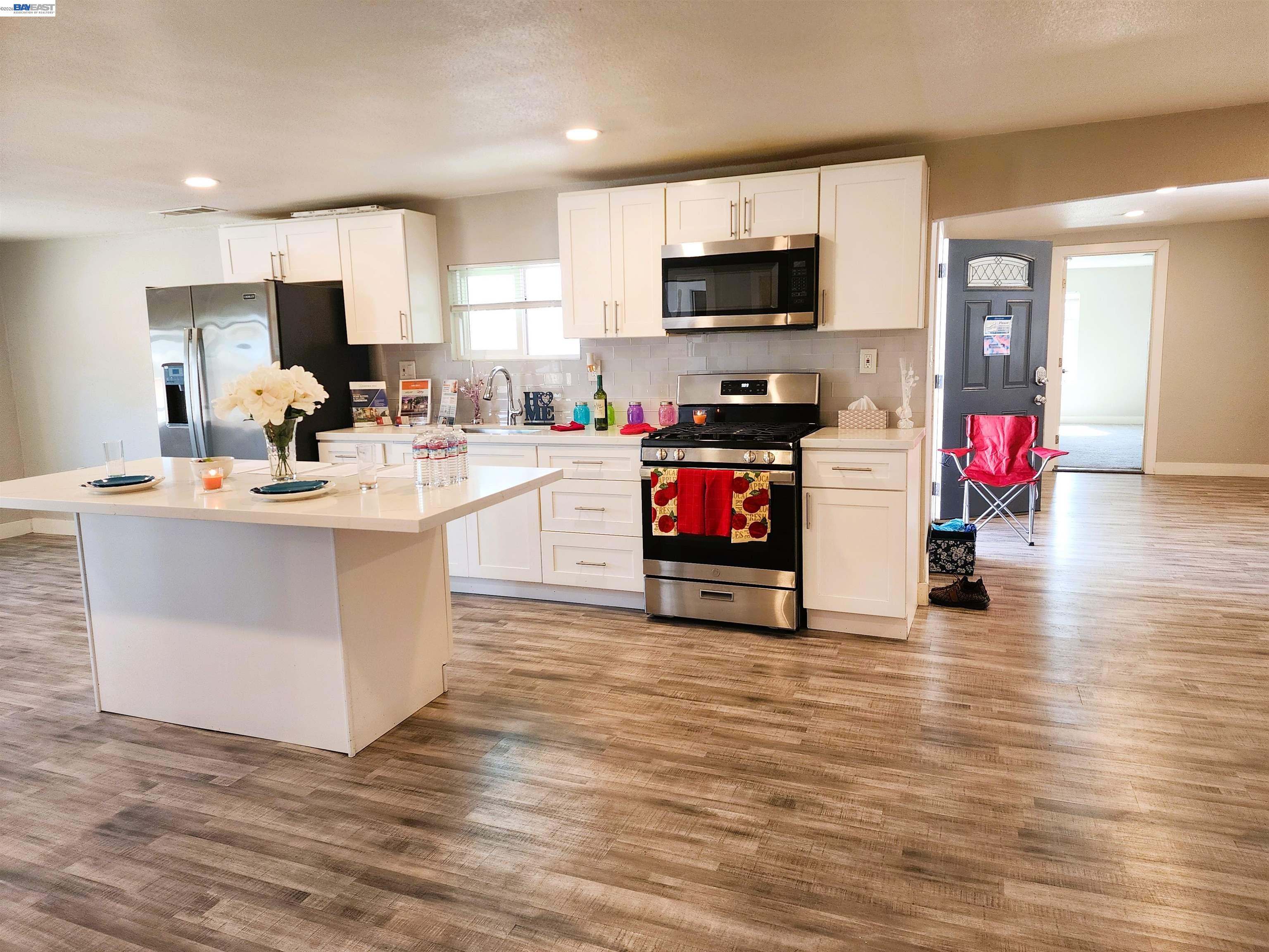 Detail Gallery Image 8 of 28 For 28 W Madill St, Antioch,  CA 94509 - 3 Beds | 2 Baths