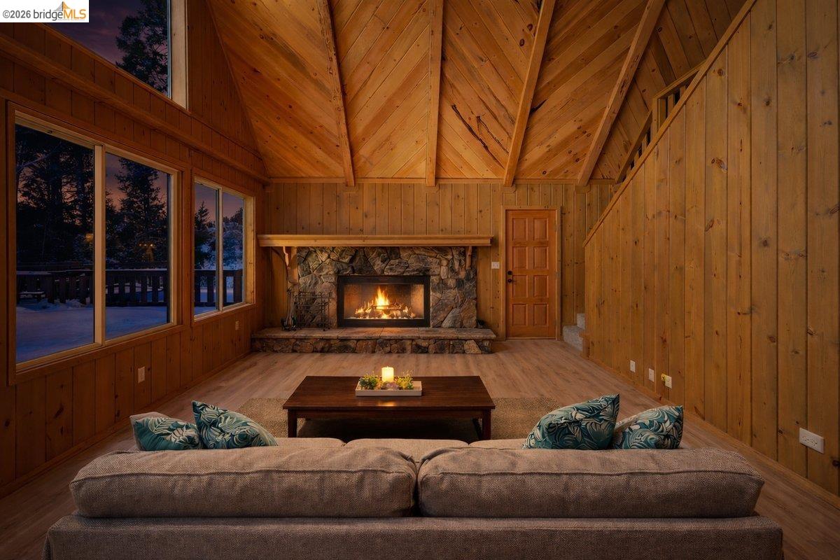 Detail Gallery Image 5 of 36 For 24127 Paipu Rd, Mi Wuk Village,  CA 95346 - 3 Beds | 2 Baths