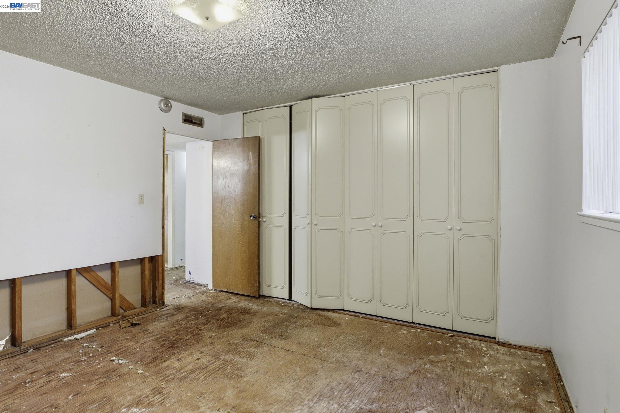 Detail Gallery Image 21 of 48 For 2550 Damuth St, Oakland,  CA 94602 - – Beds | – Baths