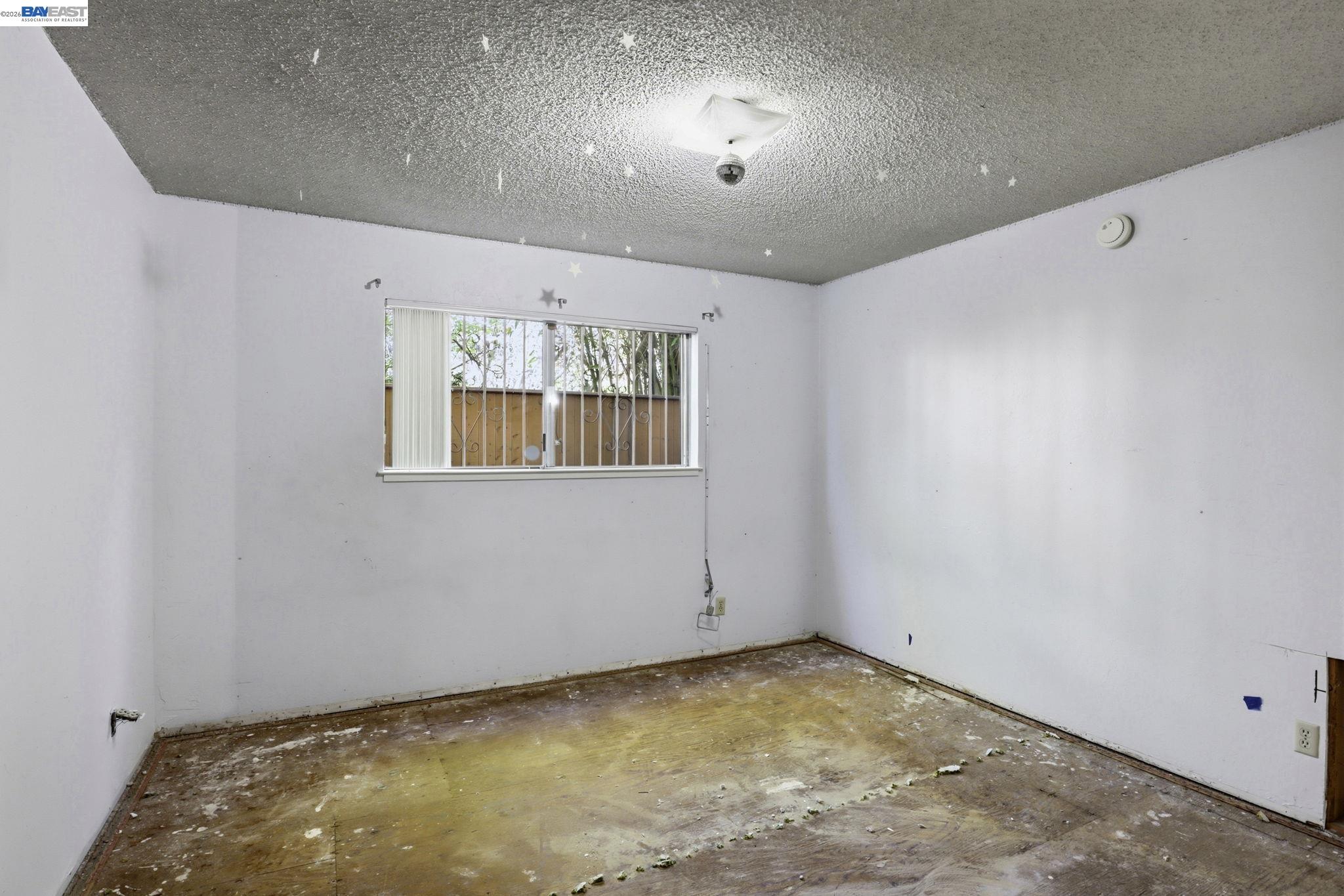 Detail Gallery Image 24 of 48 For 2550 Damuth St, Oakland,  CA 94602 - – Beds | – Baths