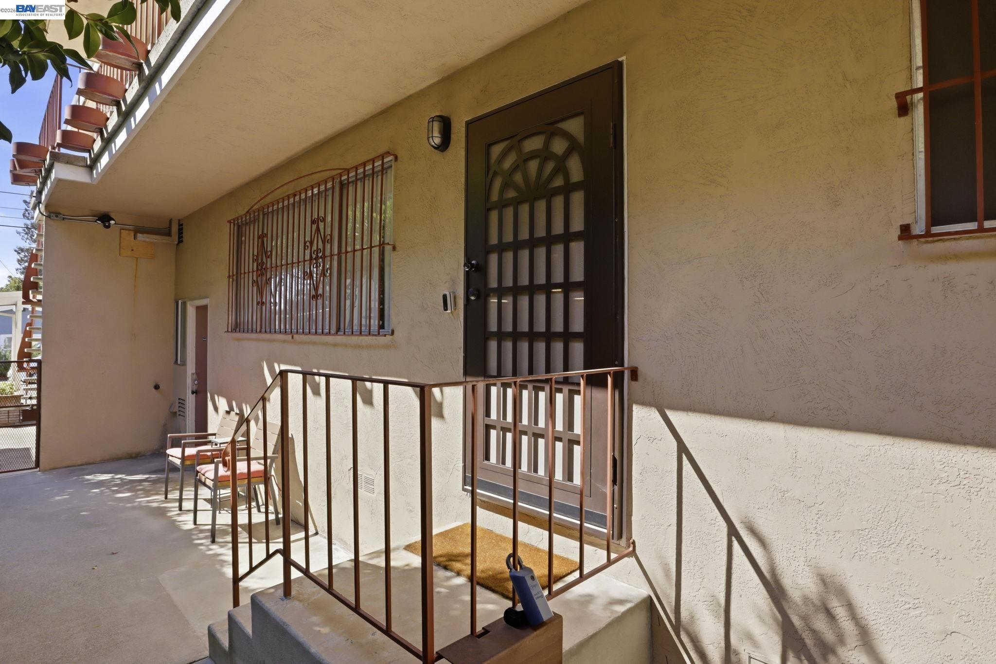 Detail Gallery Image 29 of 48 For 2550 Damuth St, Oakland,  CA 94602 - – Beds | – Baths