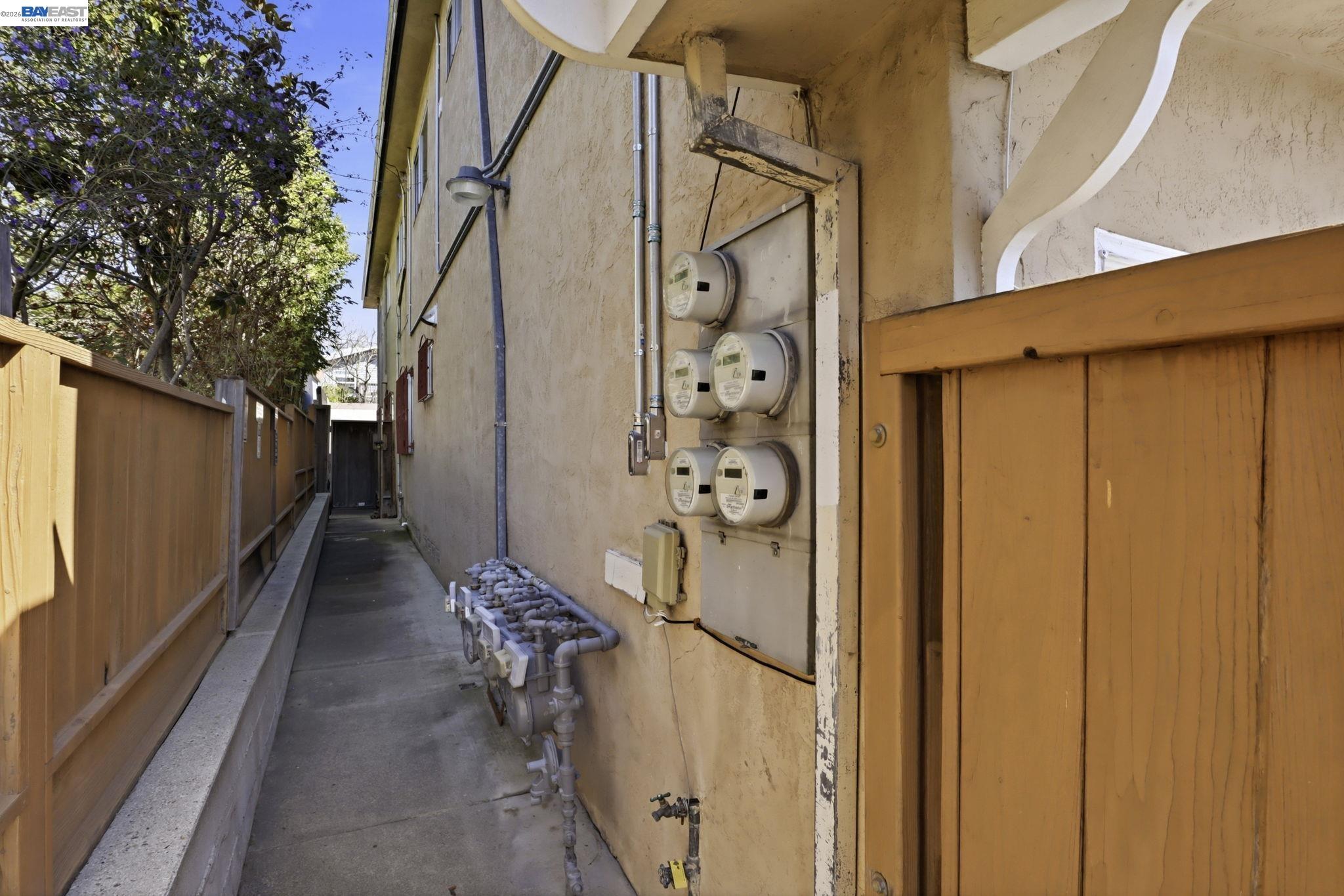Detail Gallery Image 47 of 48 For 2550 Damuth St, Oakland,  CA 94602 - – Beds | – Baths