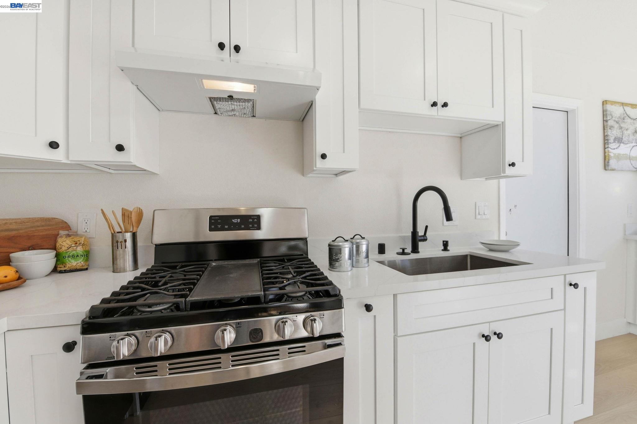 Detail Gallery Image 13 of 44 For 137 Tamarack Dr, Union City,  CA 94587 - 4 Beds | 3 Baths