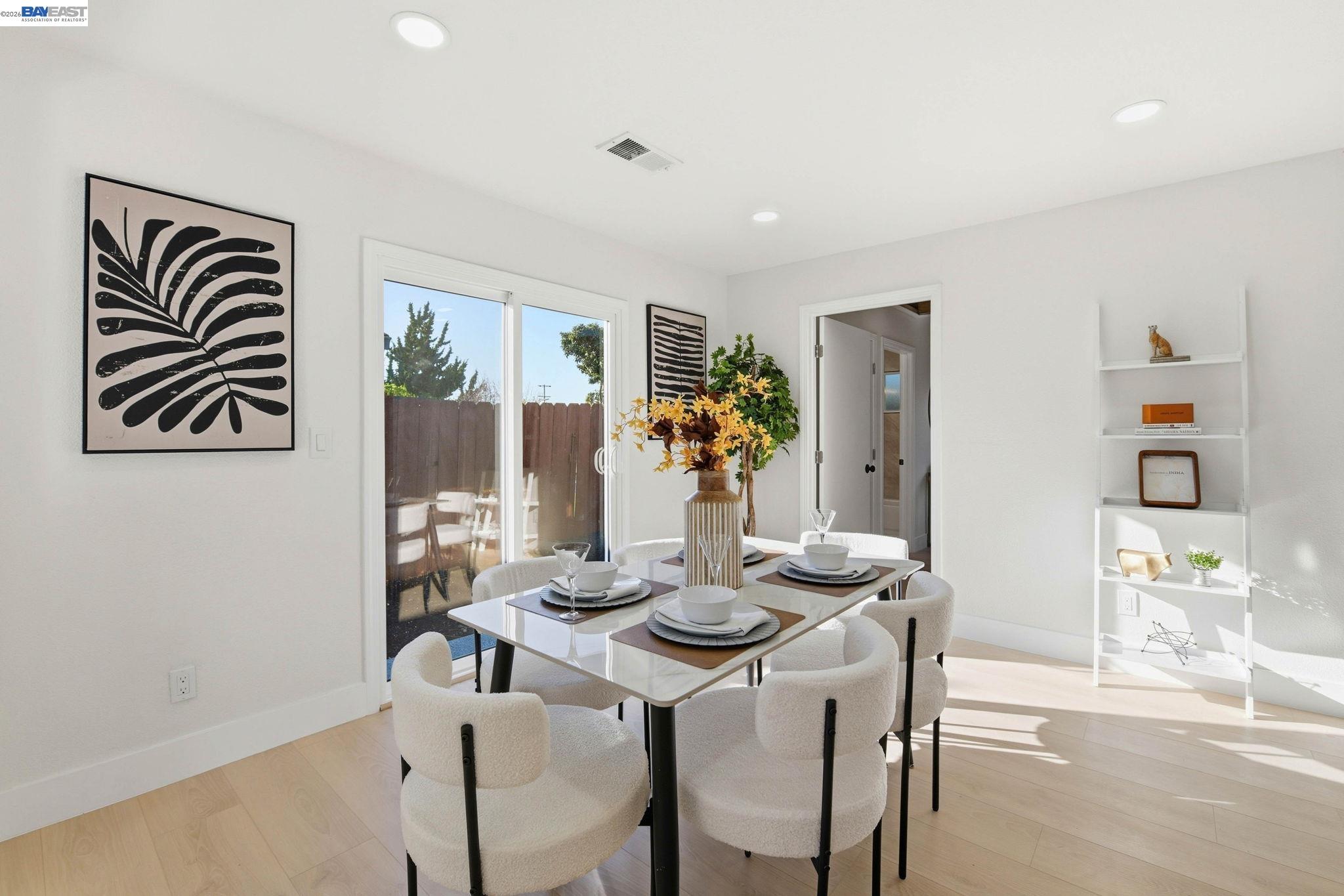 Detail Gallery Image 15 of 44 For 137 Tamarack Dr, Union City,  CA 94587 - 4 Beds | 3 Baths