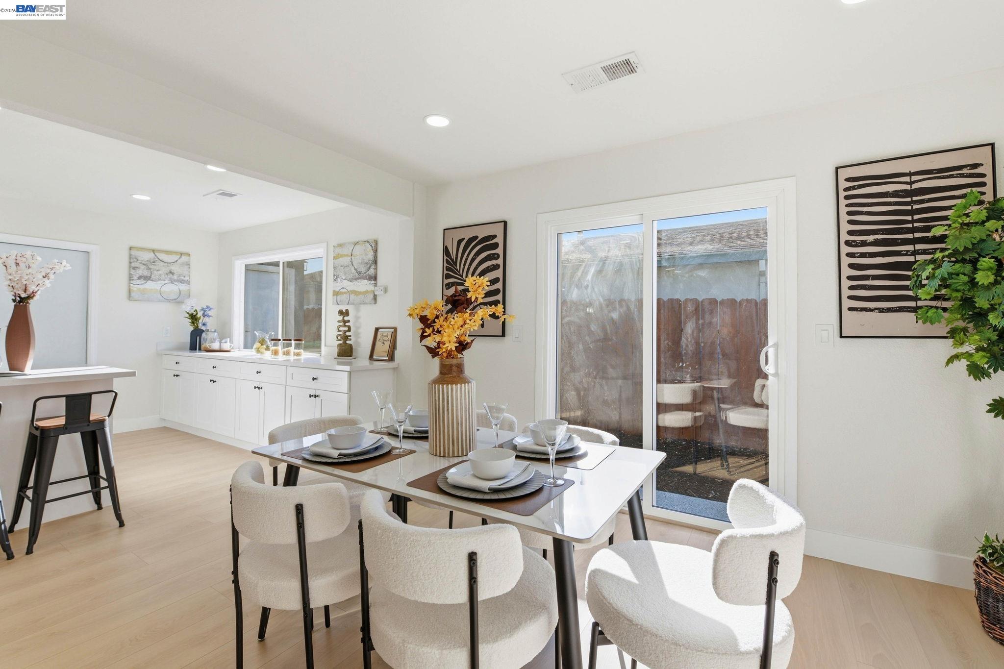 Detail Gallery Image 16 of 44 For 137 Tamarack Dr, Union City,  CA 94587 - 4 Beds | 3 Baths