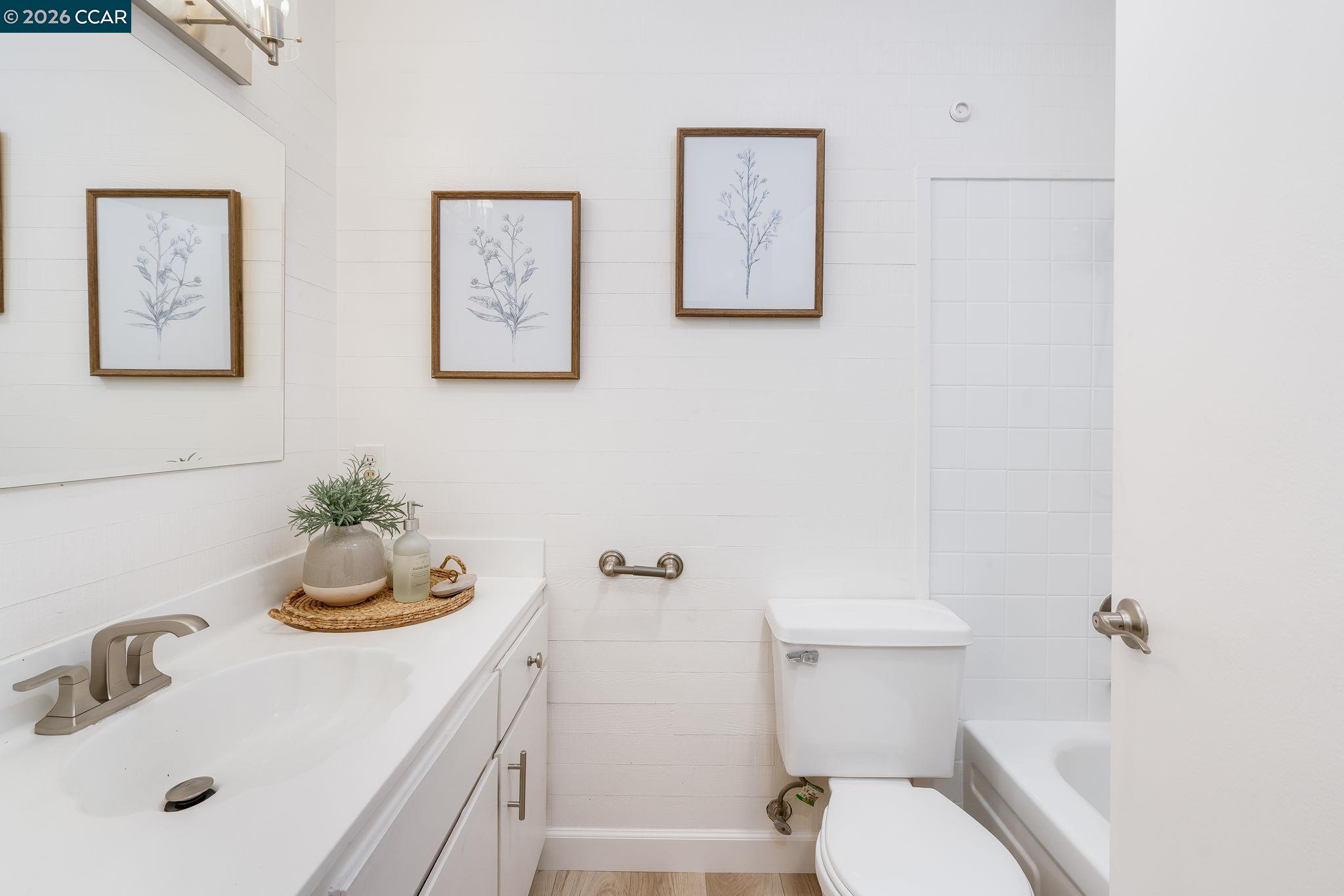 Photo #15: 41126401 Listing: Photo #15