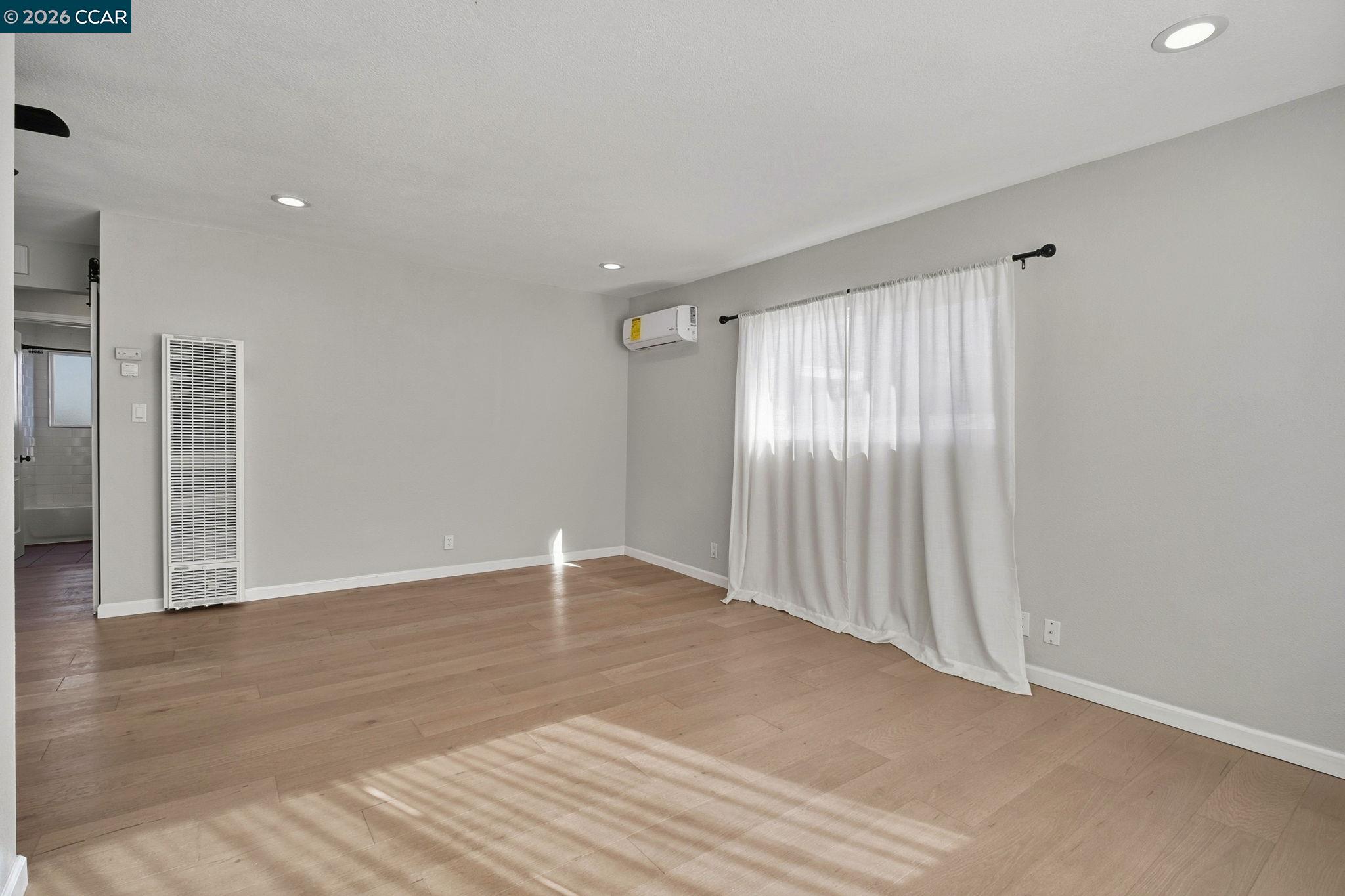 Detail Gallery Image 14 of 28 For 22824 High Street, Hayward,  CA 94541-5331 - 2 Beds | 1 Baths