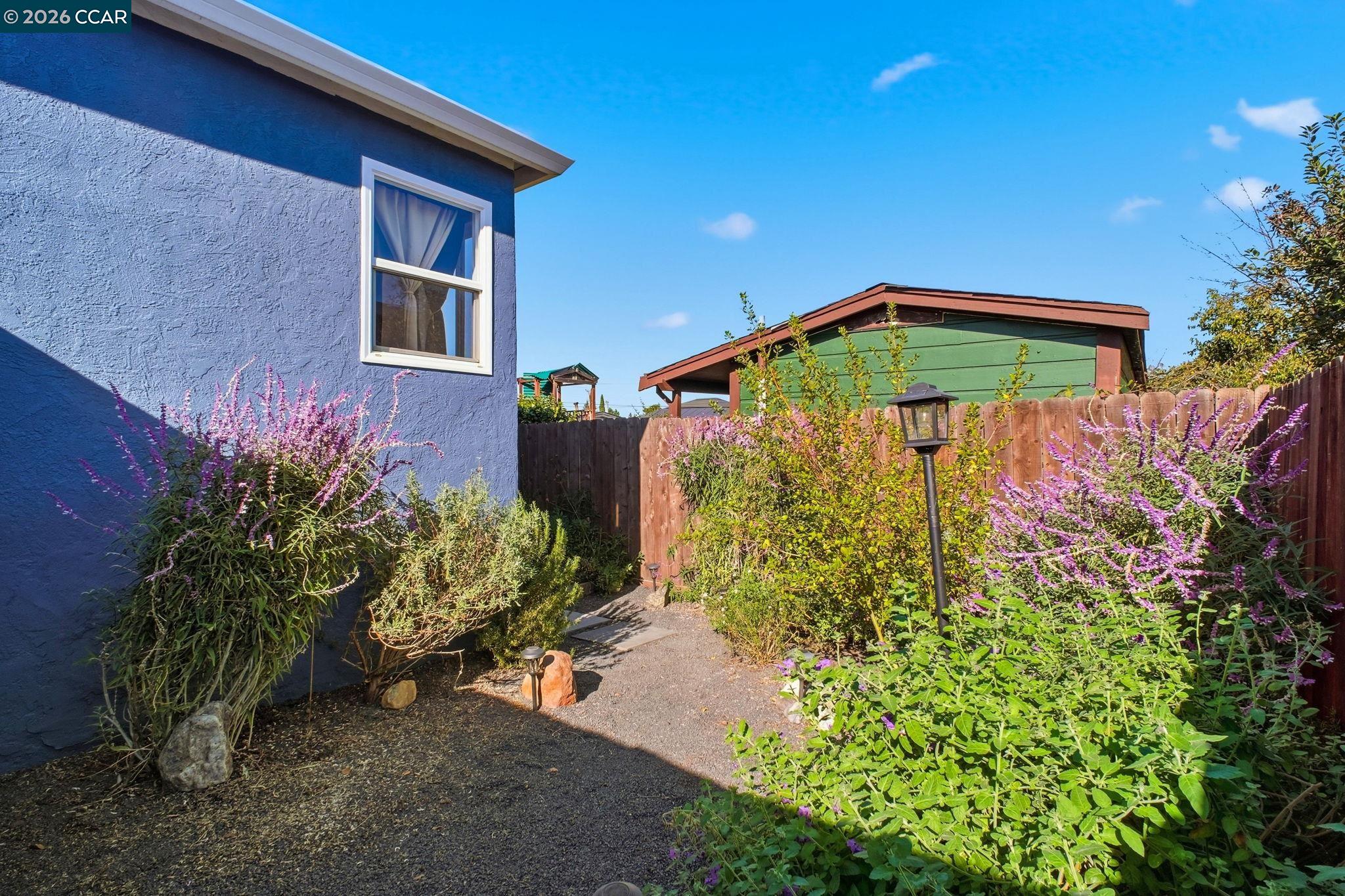 Detail Gallery Image 24 of 28 For 22824 High Street, Hayward,  CA 94541-5331 - 2 Beds | 1 Baths