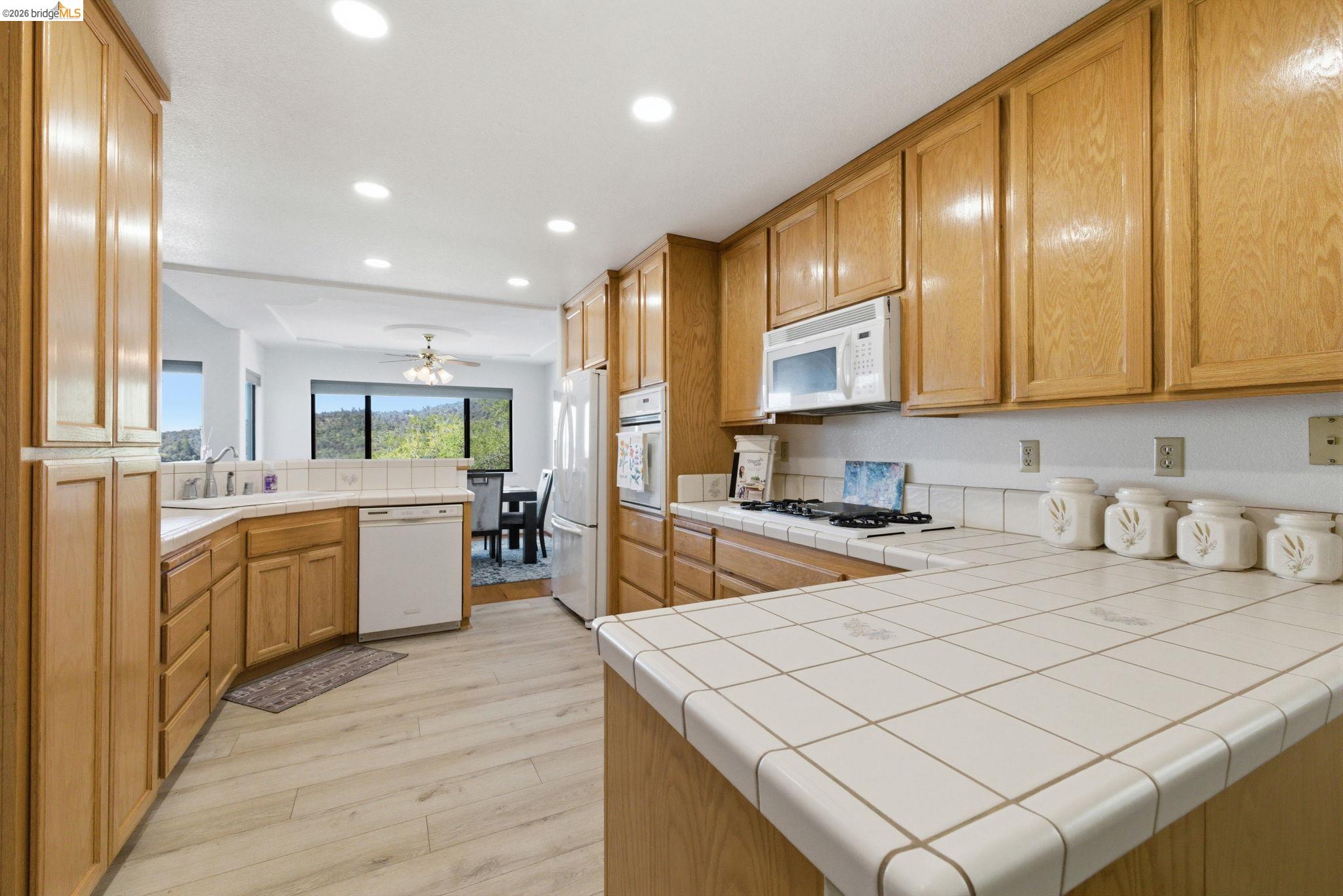 Detail Gallery Image 12 of 57 For 13207 Sylva Ln, Sonora,  CA 95370 - 3 Beds | 3 Baths