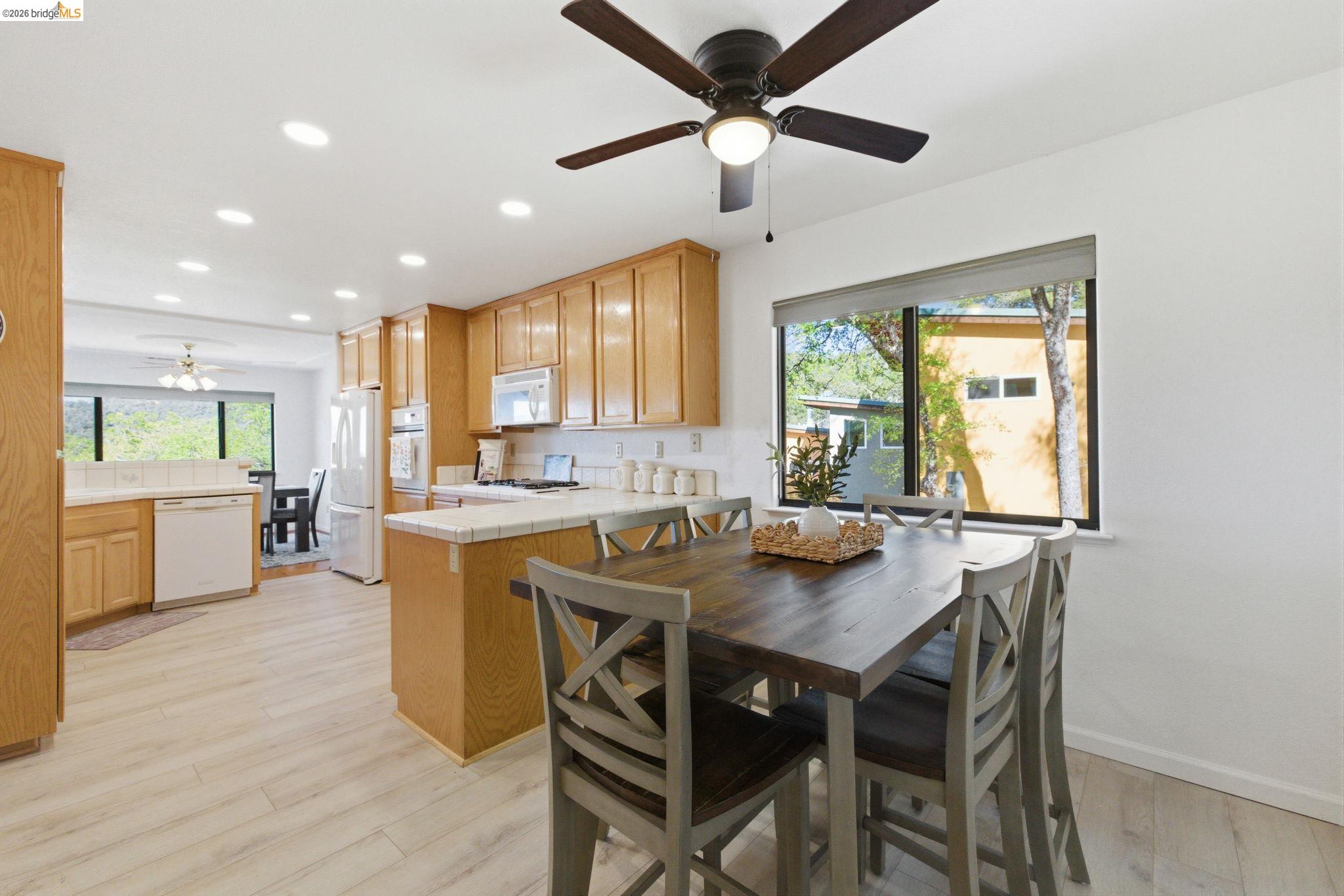 Detail Gallery Image 8 of 57 For 13207 Sylva Ln, Sonora,  CA 95370 - 3 Beds | 3 Baths