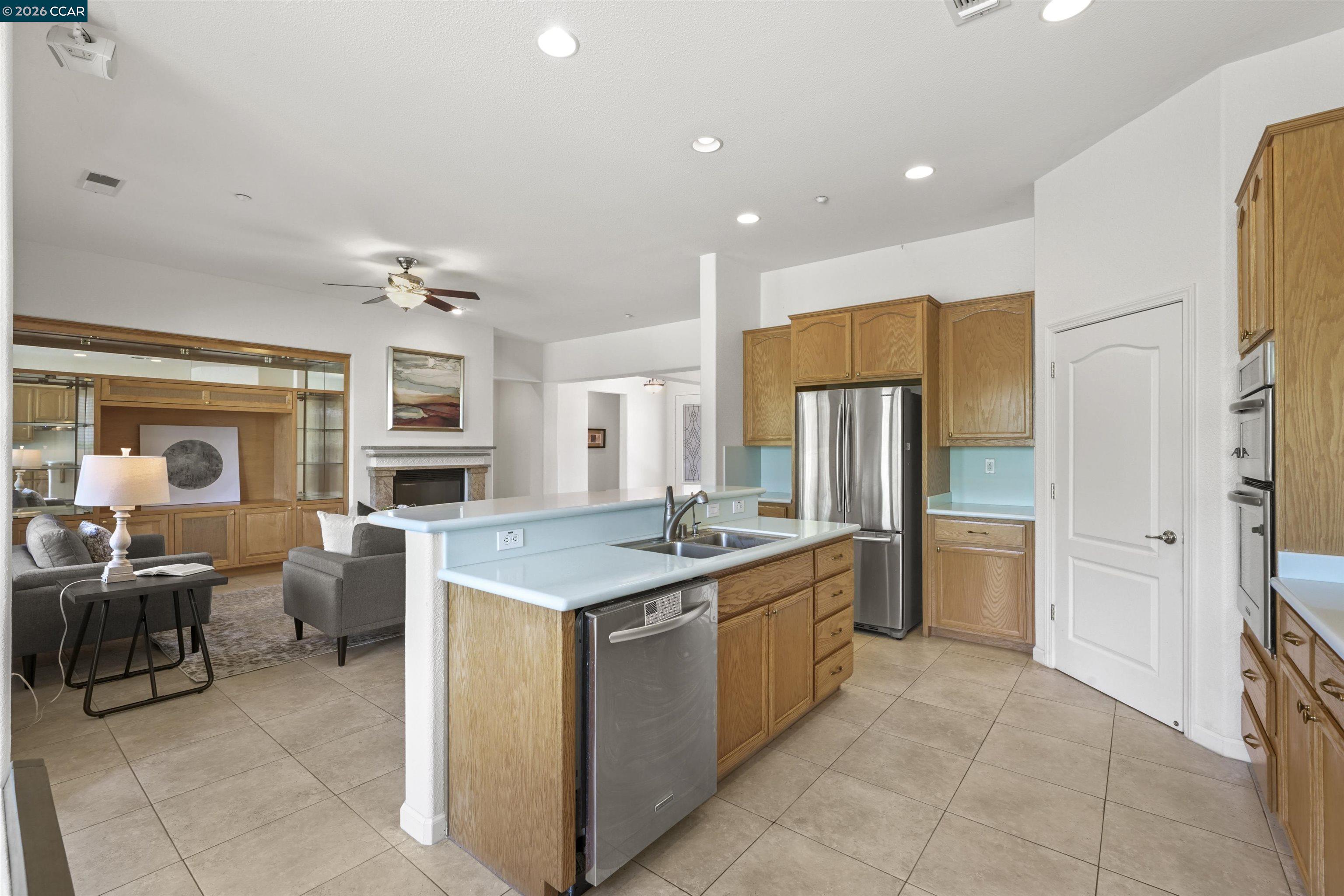 Detail Gallery Image 17 of 59 For 1129 Jonagold Way, Brentwood,  CA 94513 - 3 Beds | 2/1 Baths