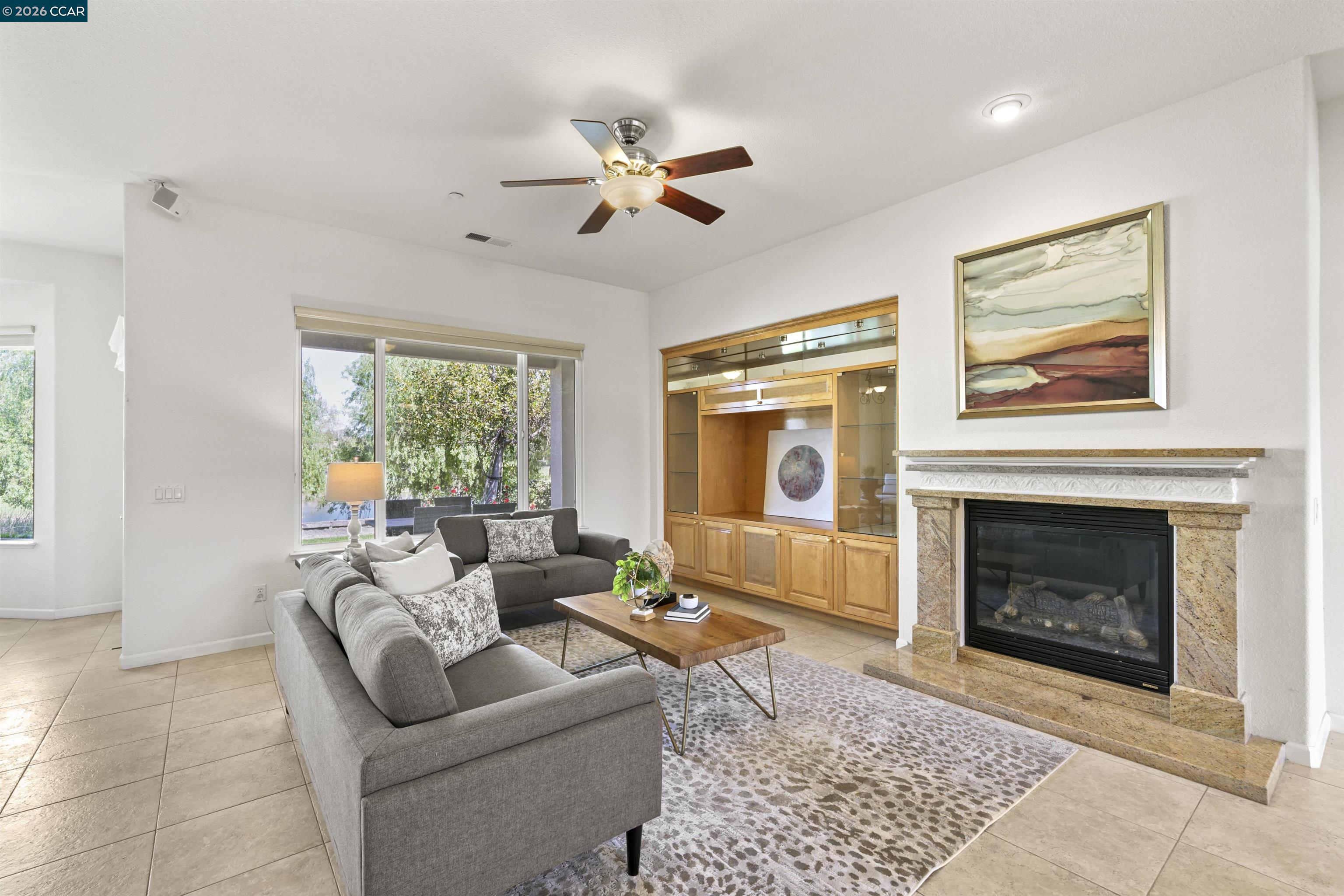 Detail Gallery Image 10 of 59 For 1129 Jonagold Way, Brentwood,  CA 94513 - 3 Beds | 2/1 Baths