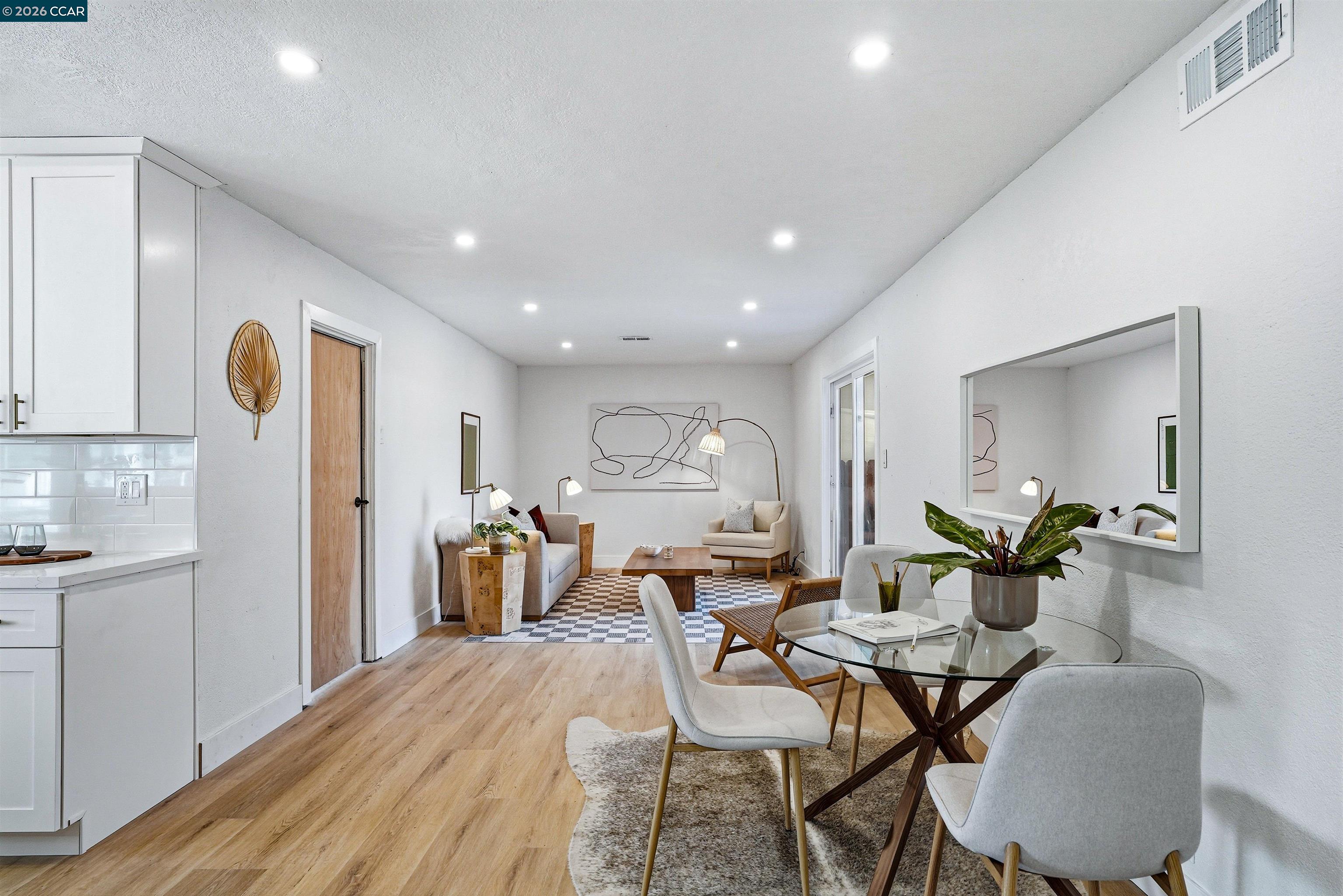 Detail Gallery Image 11 of 32 For 3005 De Anza Drive, El Sobrante,  CA 94803 - 3 Beds | 2 Baths