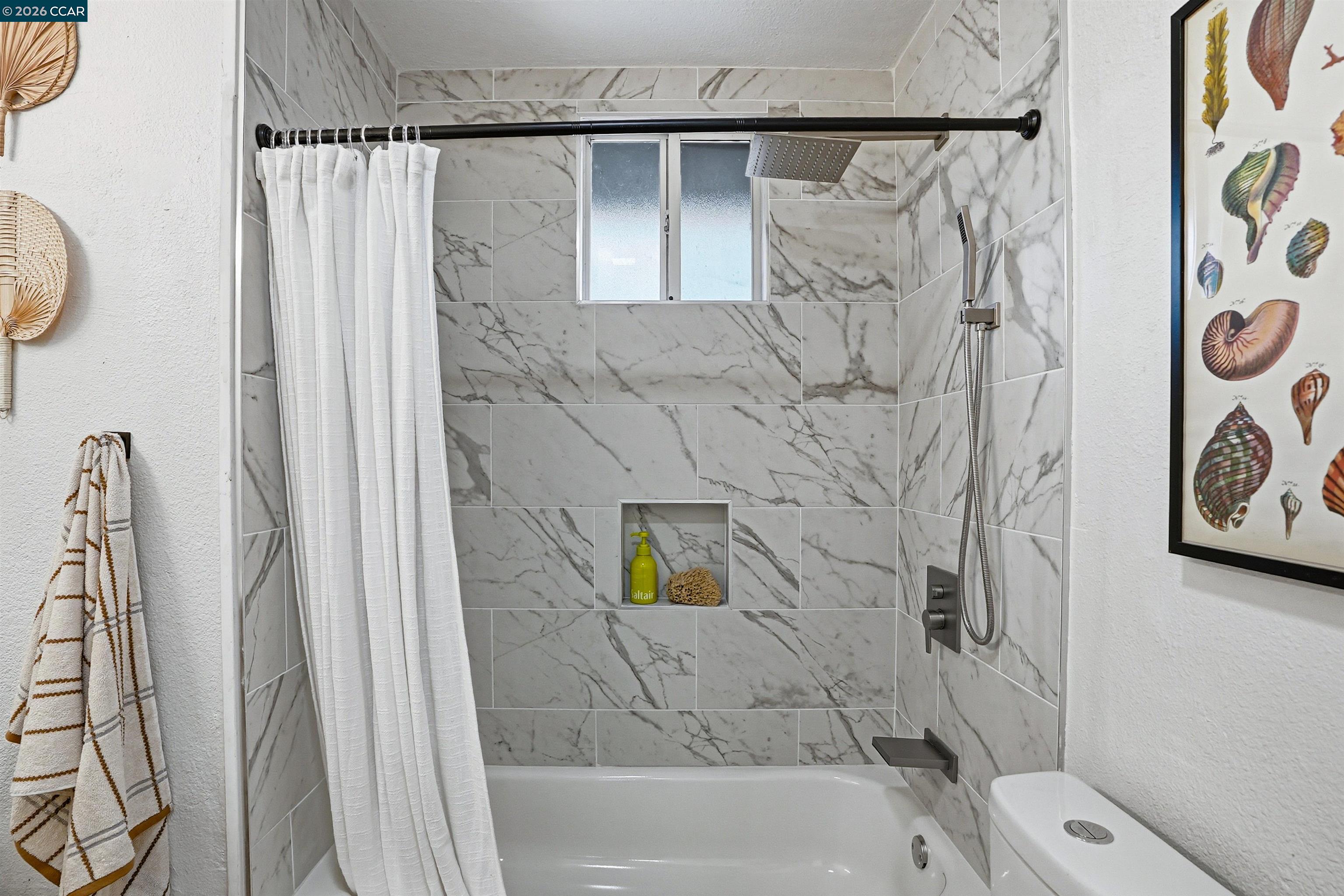 Detail Gallery Image 23 of 32 For 3005 De Anza Drive, El Sobrante,  CA 94803 - 3 Beds | 2 Baths