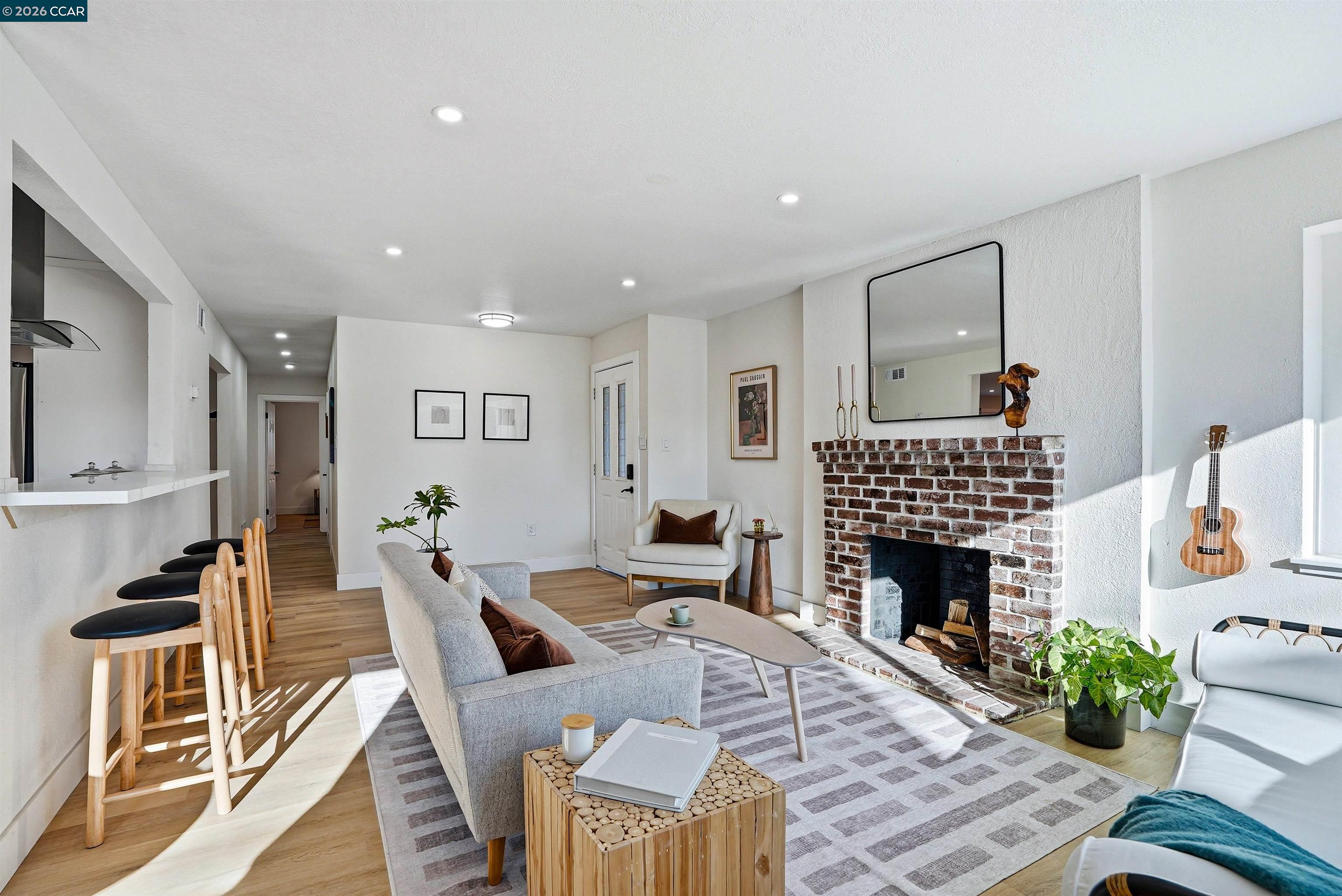 Detail Gallery Image 5 of 32 For 3005 De Anza Drive, El Sobrante,  CA 94803 - 3 Beds | 2 Baths