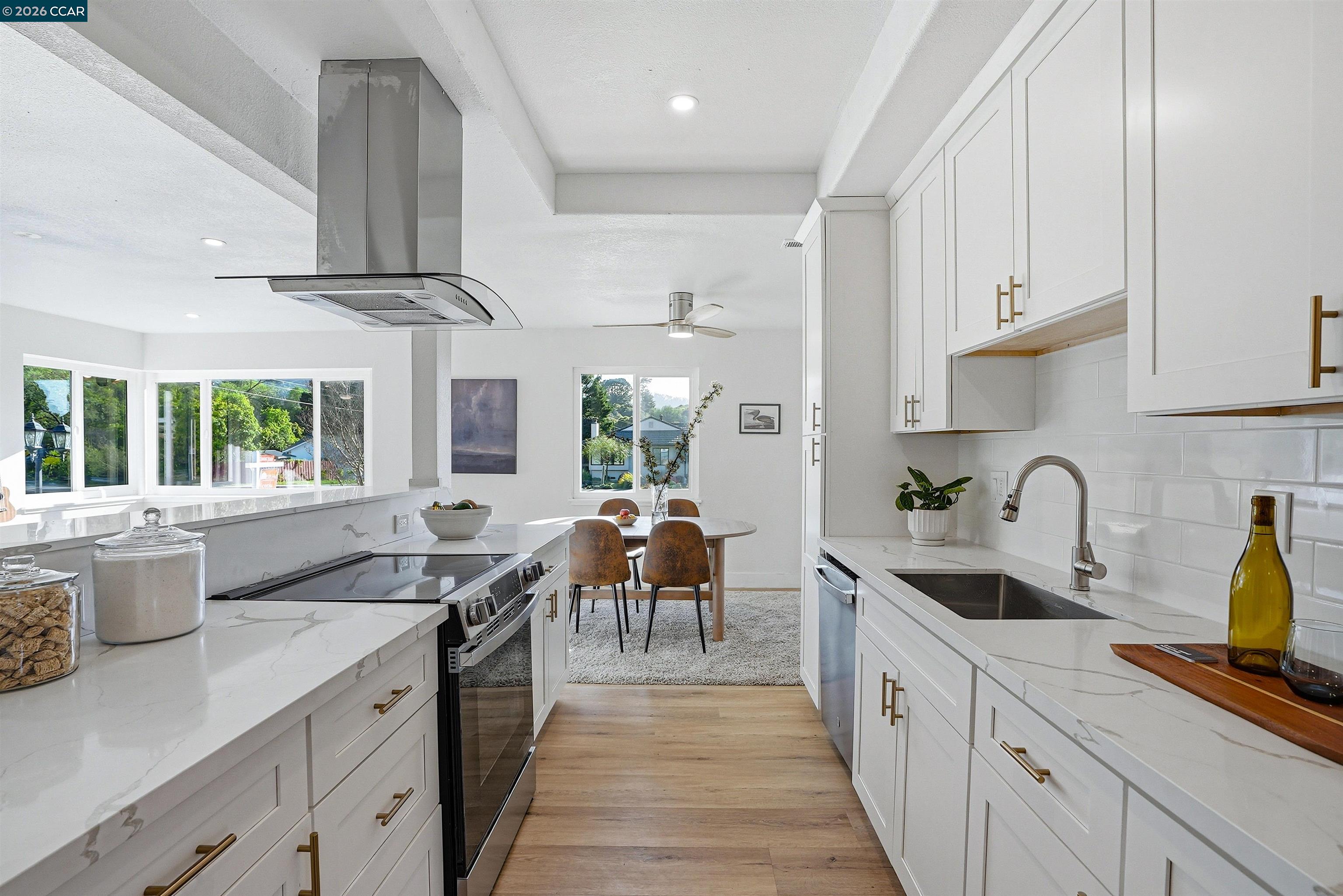 Detail Gallery Image 8 of 32 For 3005 De Anza Drive, El Sobrante,  CA 94803 - 3 Beds | 2 Baths