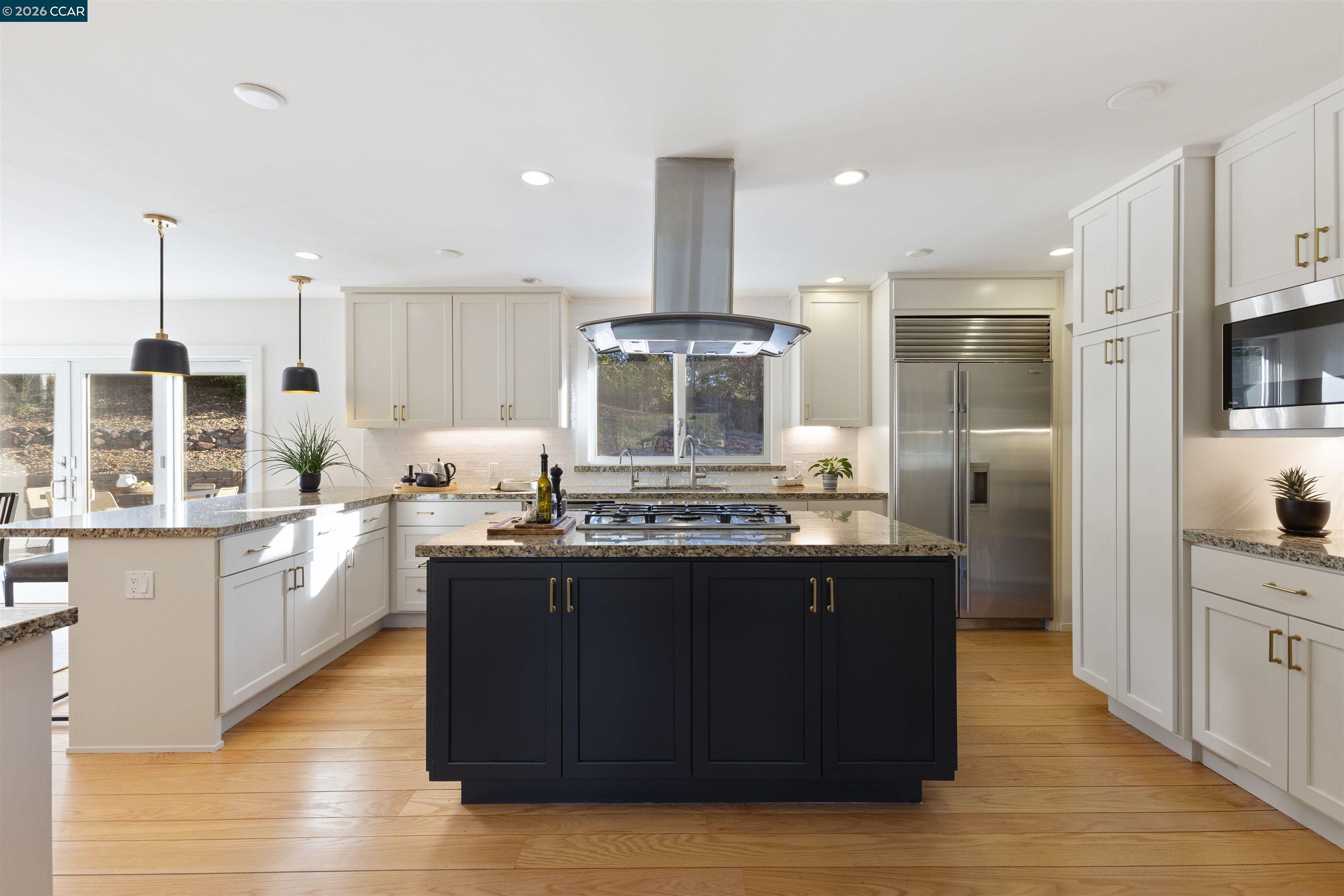 Detail Gallery Image 12 of 47 For 15 Aspinwall Ct, Orinda,  CA 94563 - 4 Beds | 2 Baths