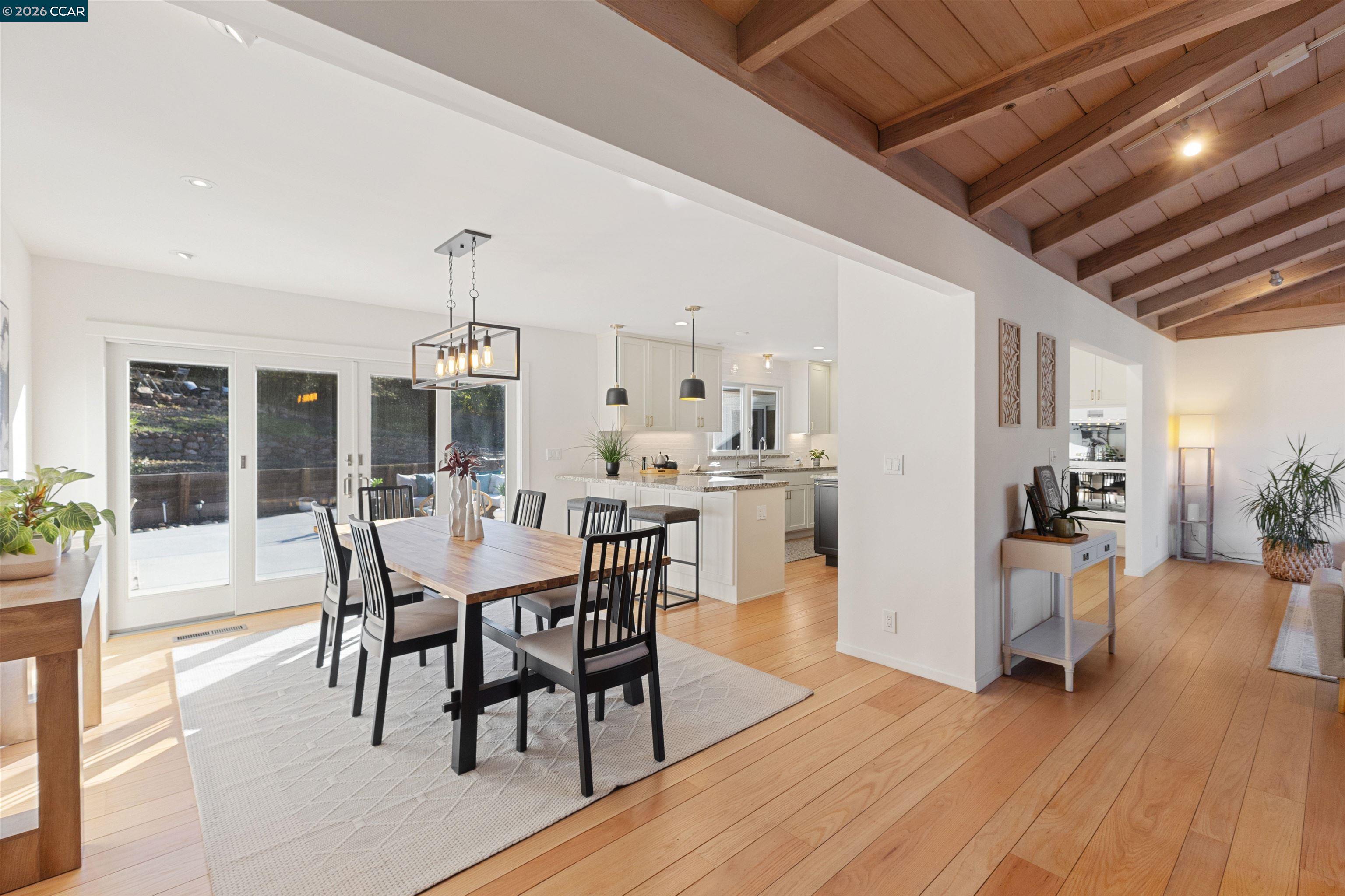 Detail Gallery Image 15 of 47 For 15 Aspinwall Ct, Orinda,  CA 94563 - 4 Beds | 2 Baths