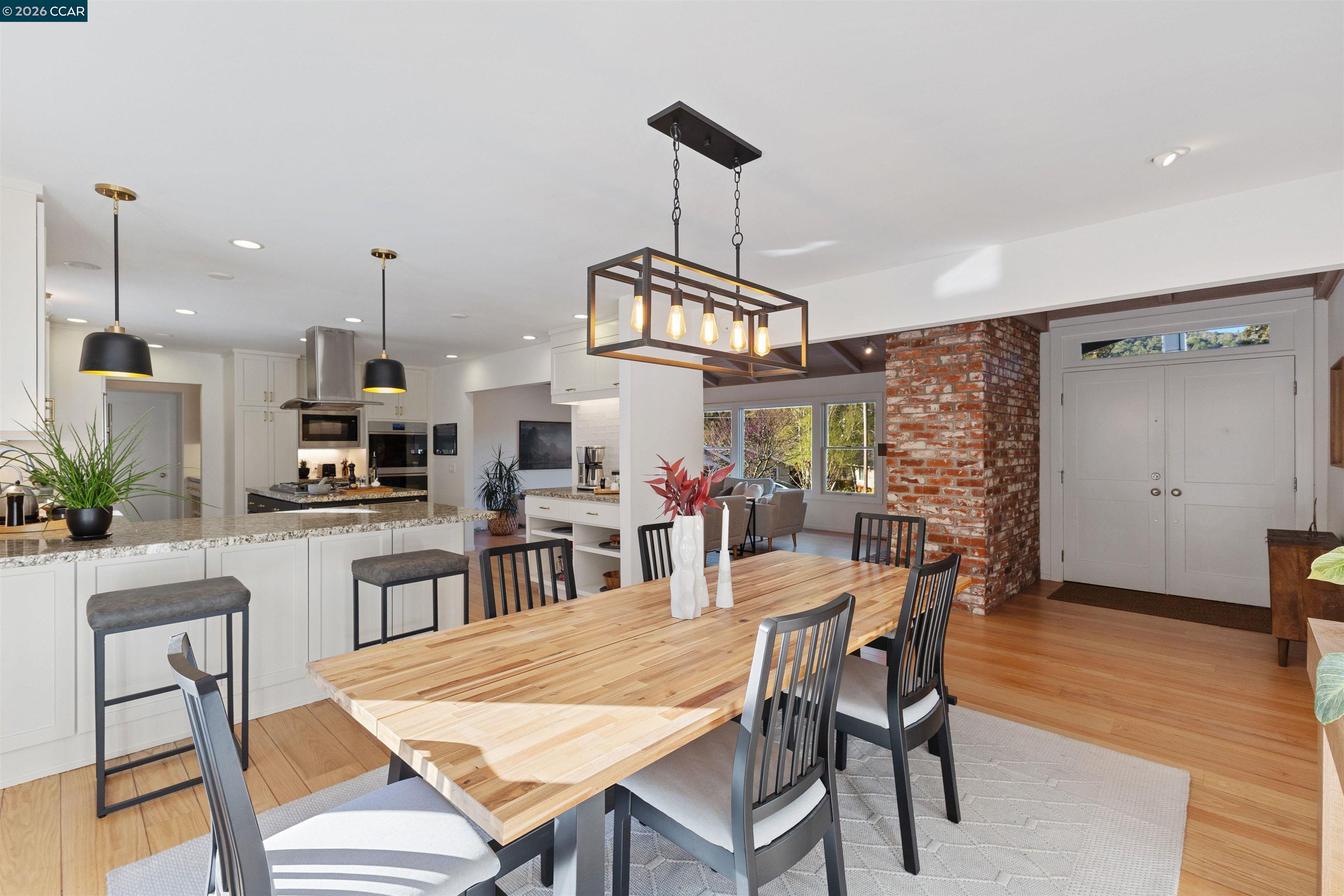 Detail Gallery Image 17 of 47 For 15 Aspinwall Ct, Orinda,  CA 94563 - 4 Beds | 2 Baths