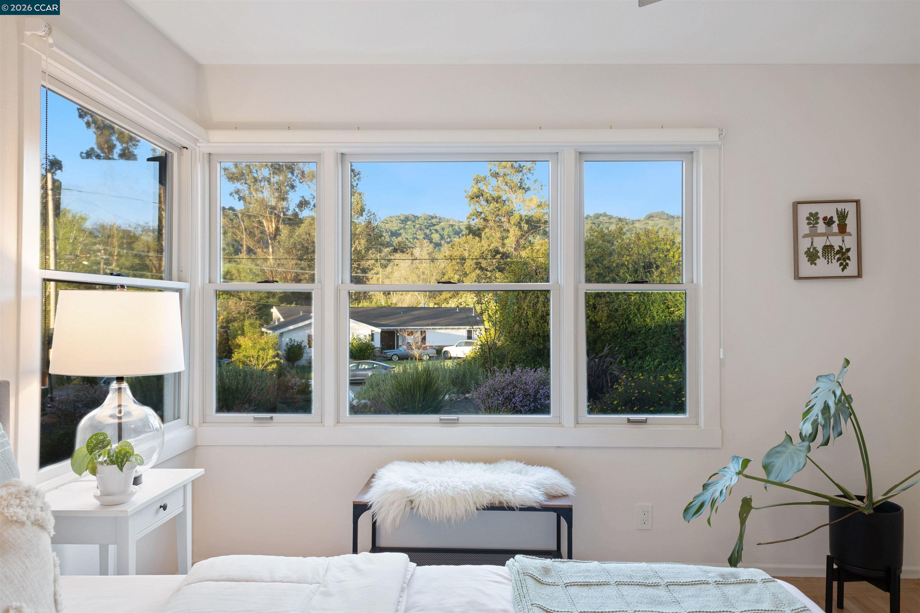 Detail Gallery Image 22 of 47 For 15 Aspinwall Ct, Orinda,  CA 94563 - 4 Beds | 2 Baths