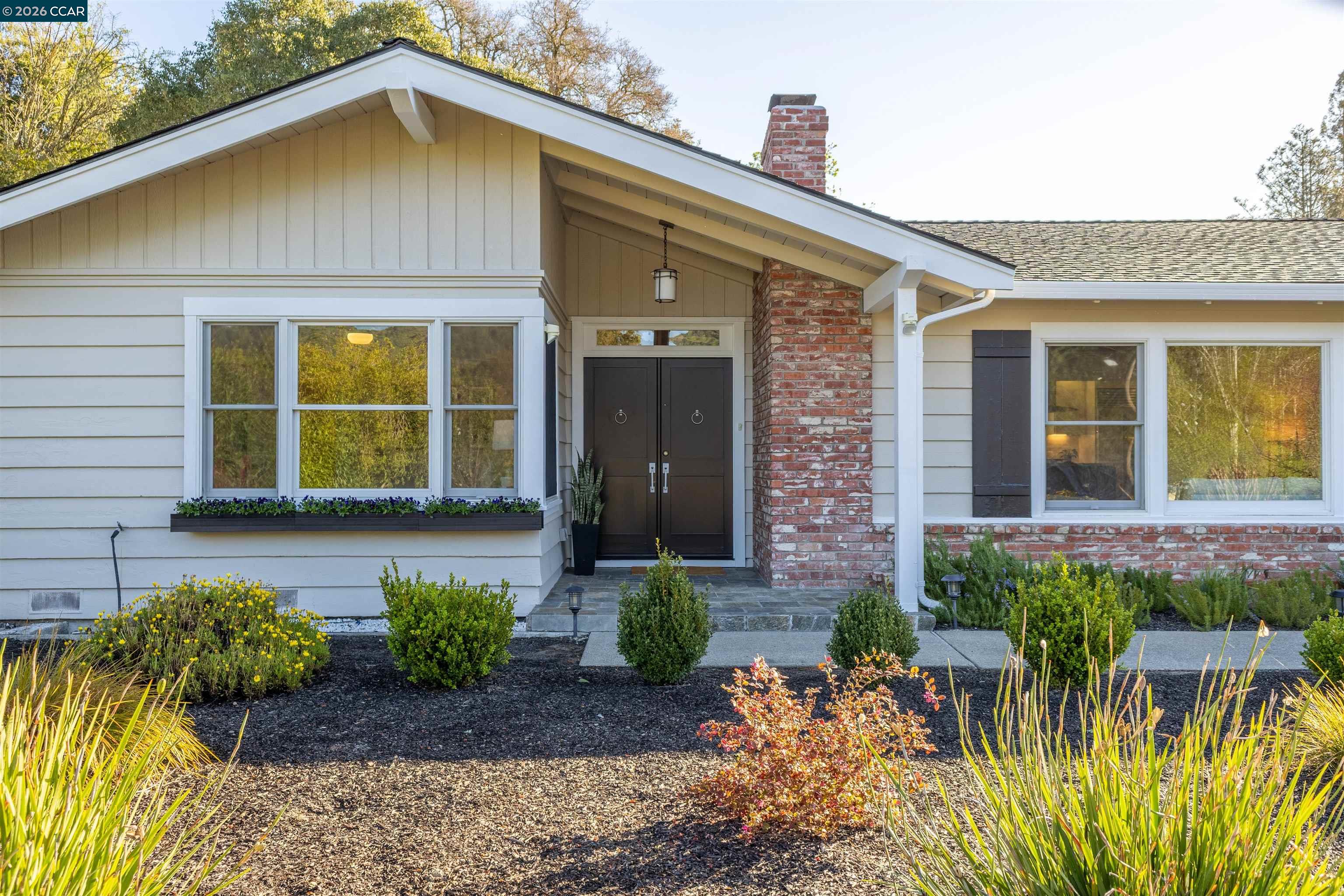 Detail Gallery Image 6 of 47 For 15 Aspinwall Ct, Orinda,  CA 94563 - 4 Beds | 2 Baths