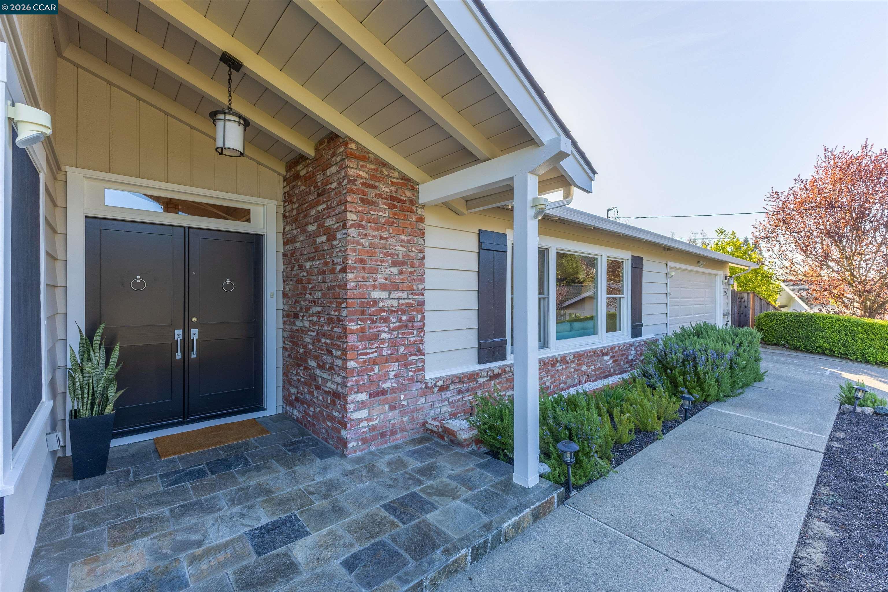 Detail Gallery Image 7 of 47 For 15 Aspinwall Ct, Orinda,  CA 94563 - 4 Beds | 2 Baths