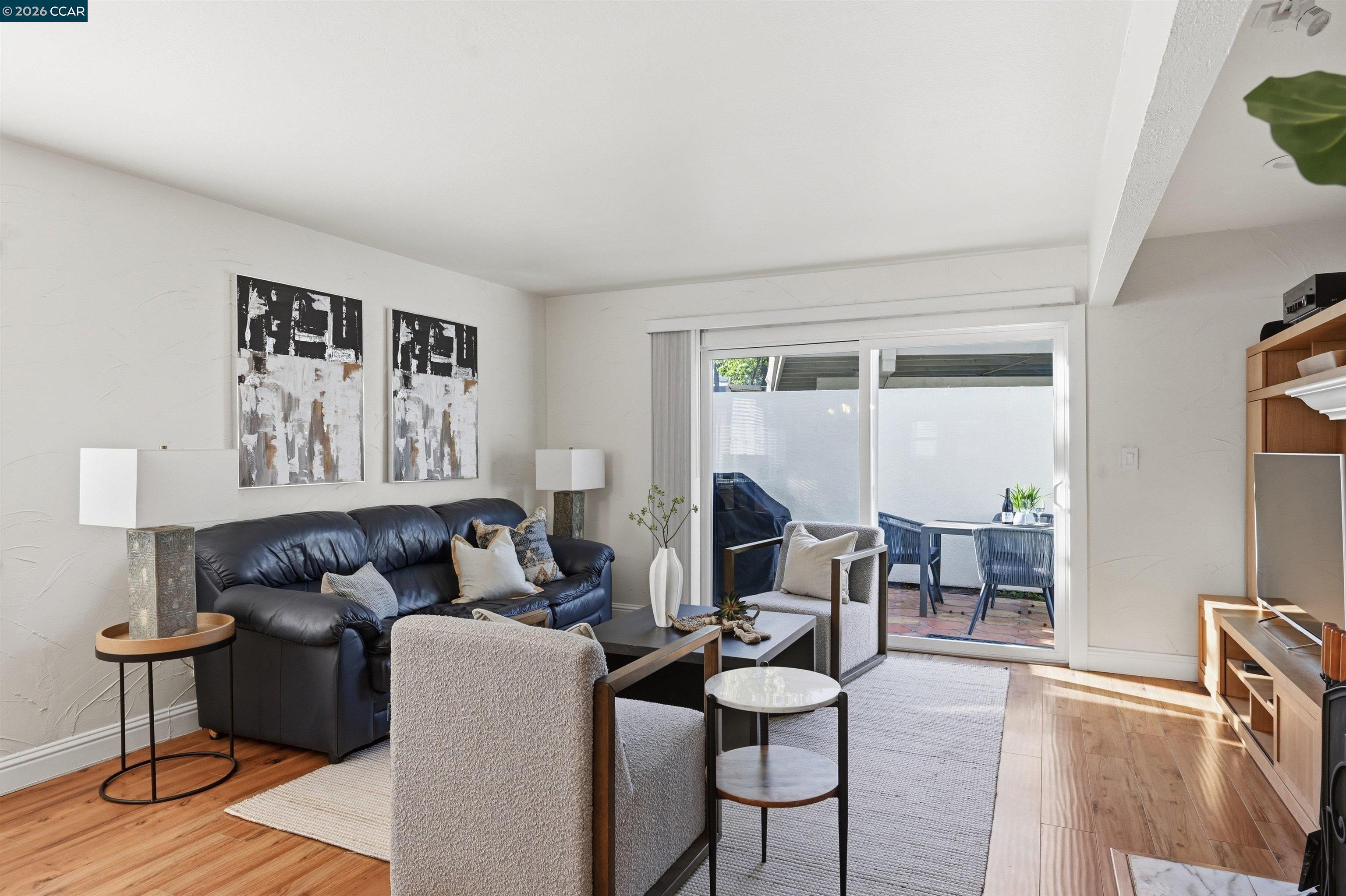 Detail Gallery Image 3 of 59 For 55 Mozden Ln, Pleasant Hill,  CA 94523 - 3 Beds | 2/1 Baths