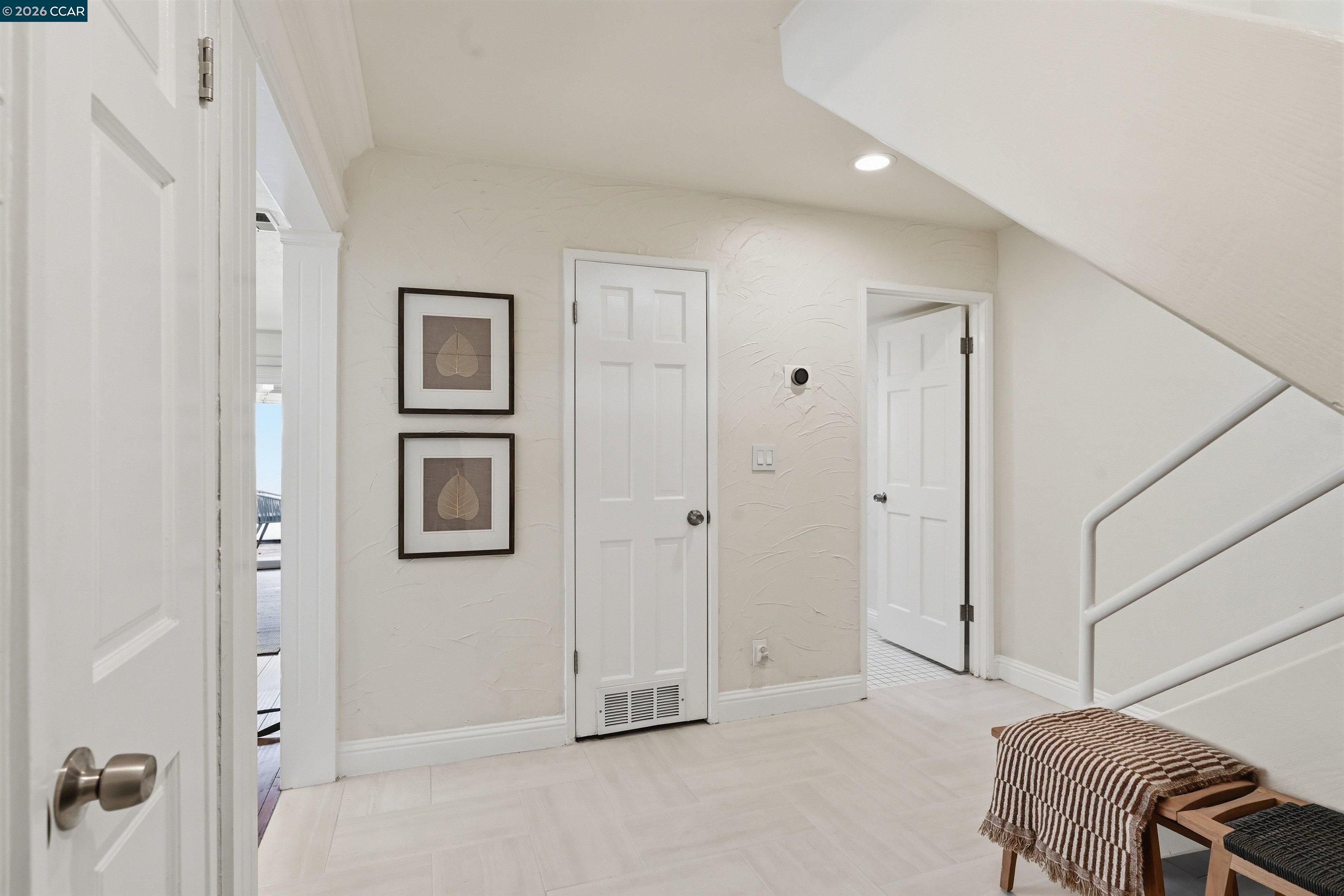 Detail Gallery Image 24 of 59 For 55 Mozden Ln, Pleasant Hill,  CA 94523 - 3 Beds | 2/1 Baths