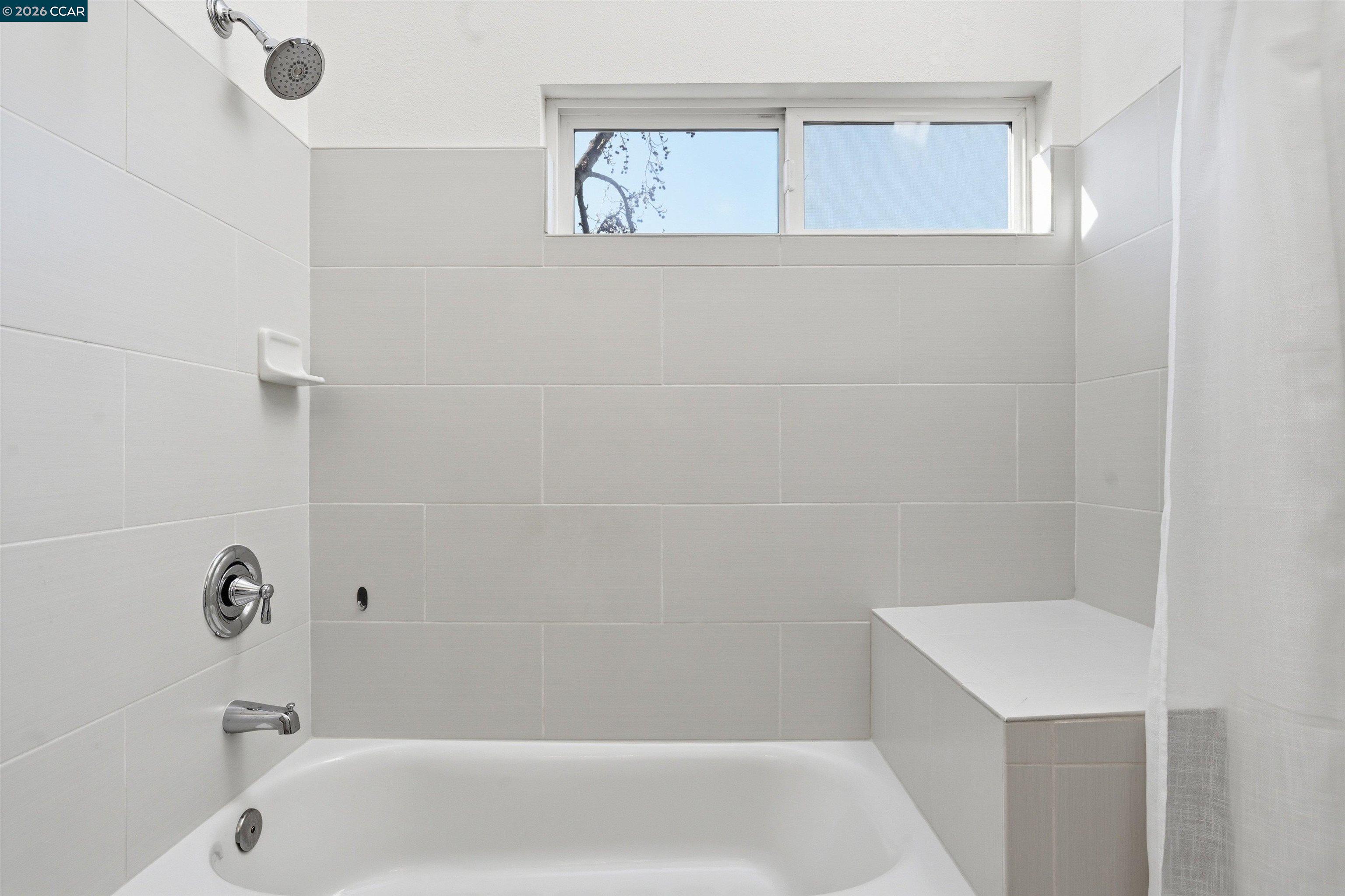 Photo #33: 41126409 Listing: Photo #33