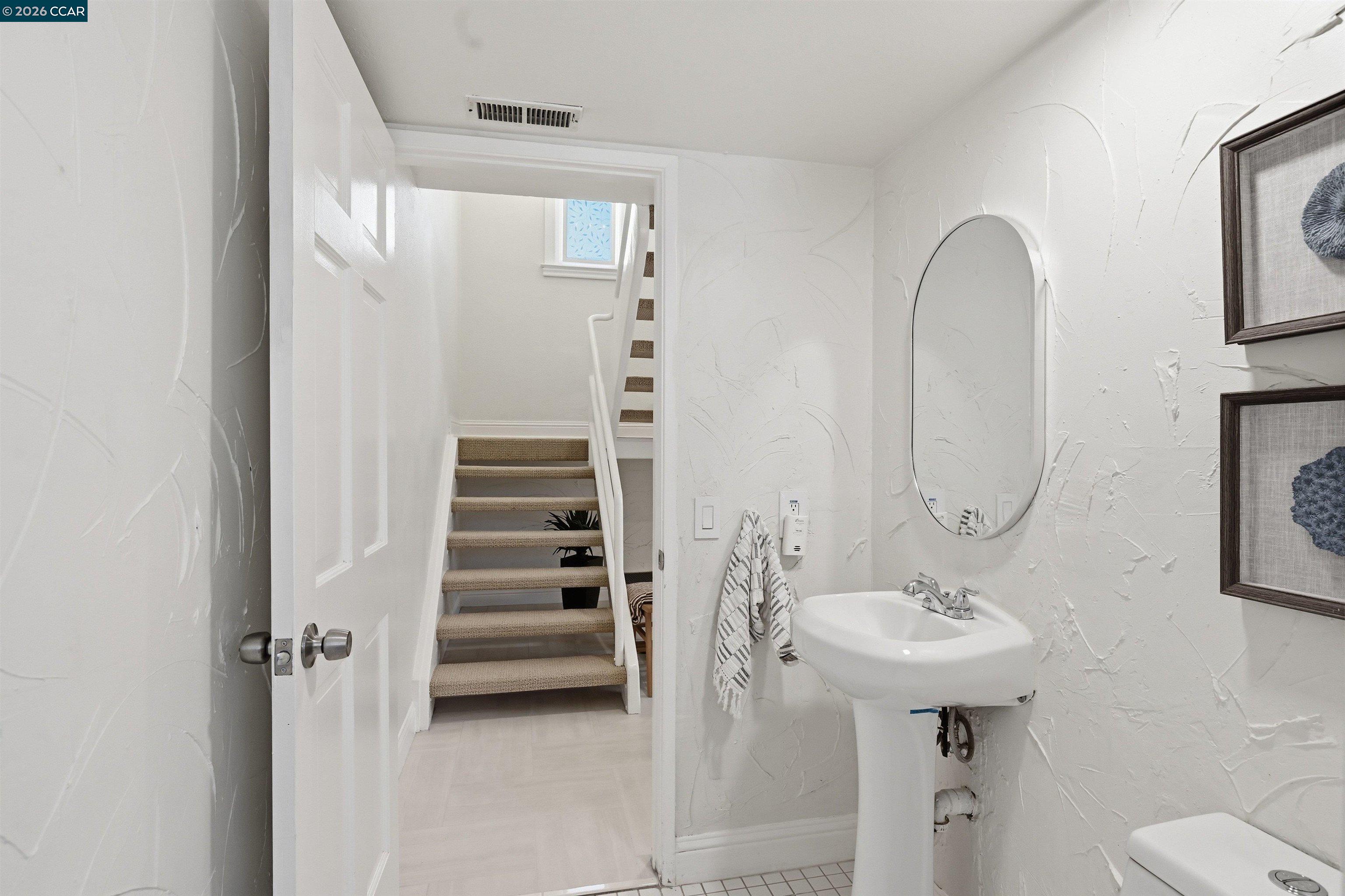 Detail Gallery Image 44 of 59 For 55 Mozden Ln, Pleasant Hill,  CA 94523 - 3 Beds | 2/1 Baths