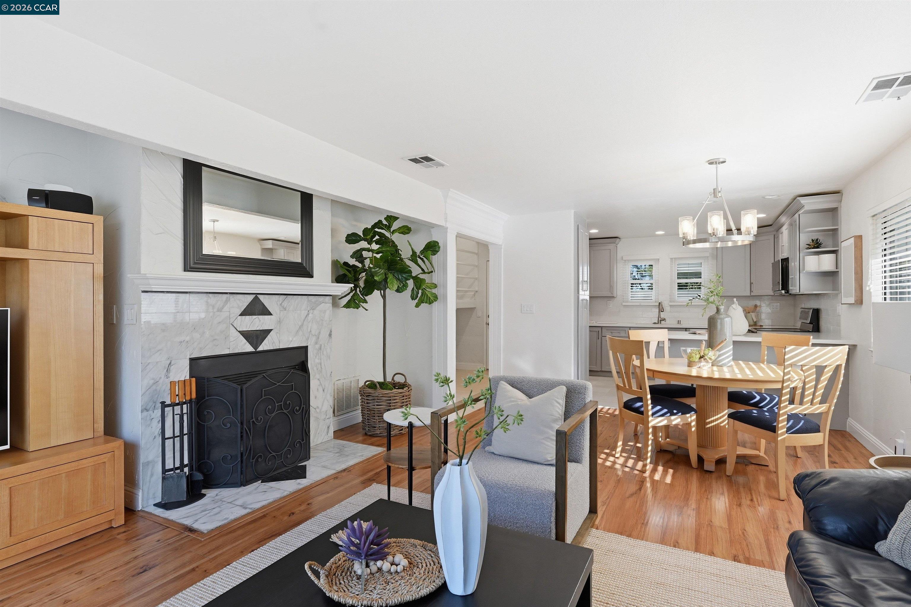 Detail Gallery Image 6 of 59 For 55 Mozden Ln, Pleasant Hill,  CA 94523 - 3 Beds | 2/1 Baths