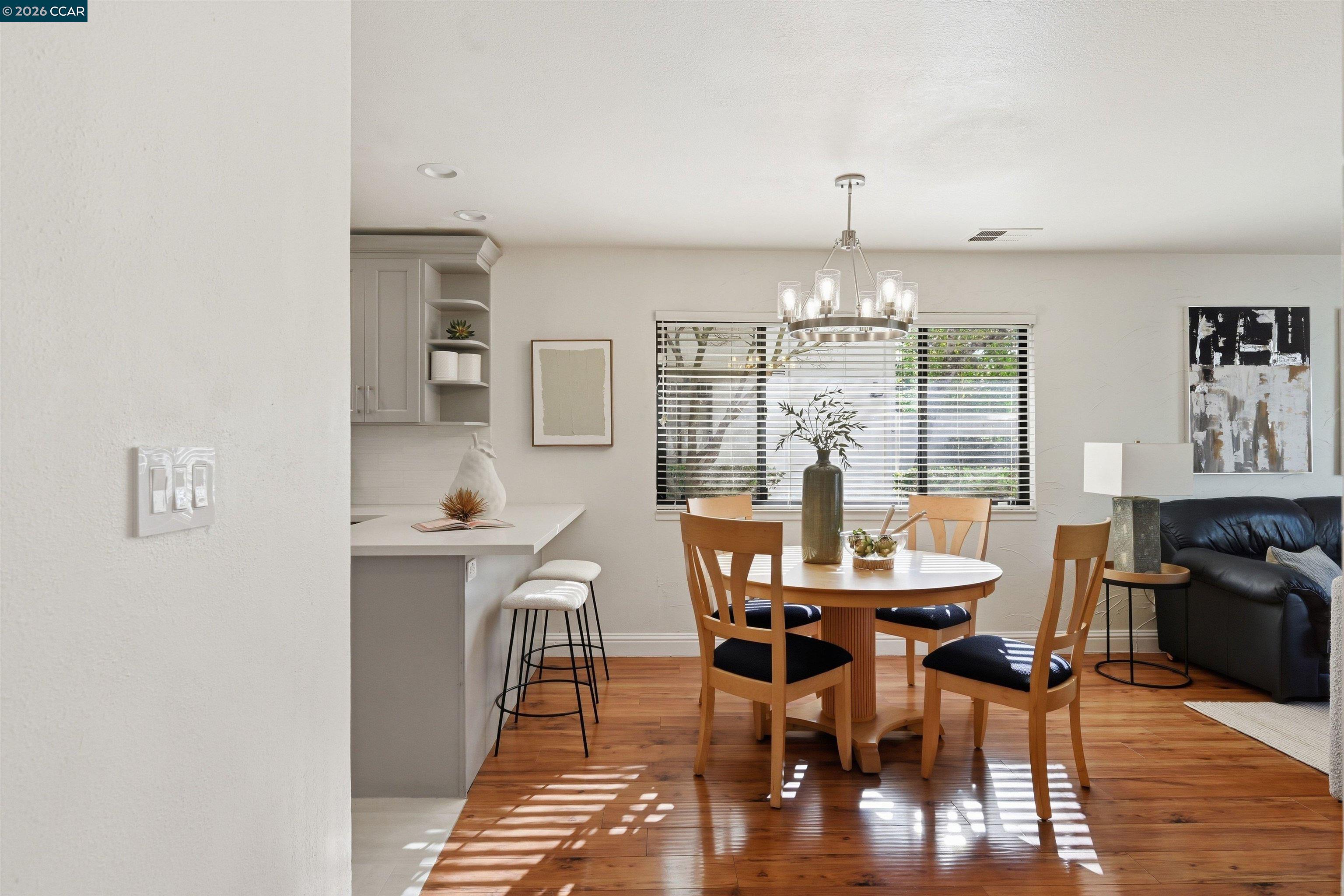 Photo #8: 41126409 Listing: Photo #8