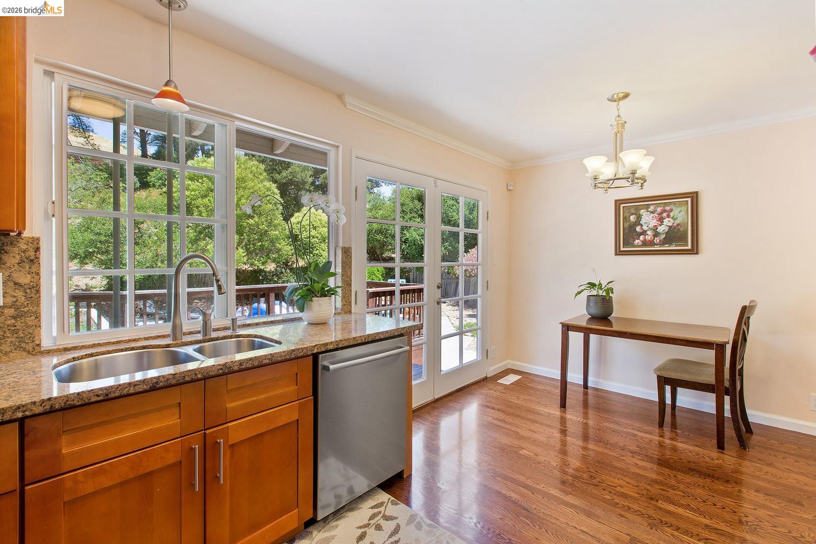 Detail Gallery Image 12 of 29 For 147 Natalie Dr, Moraga,  CA 94556 - 4 Beds | 2/1 Baths