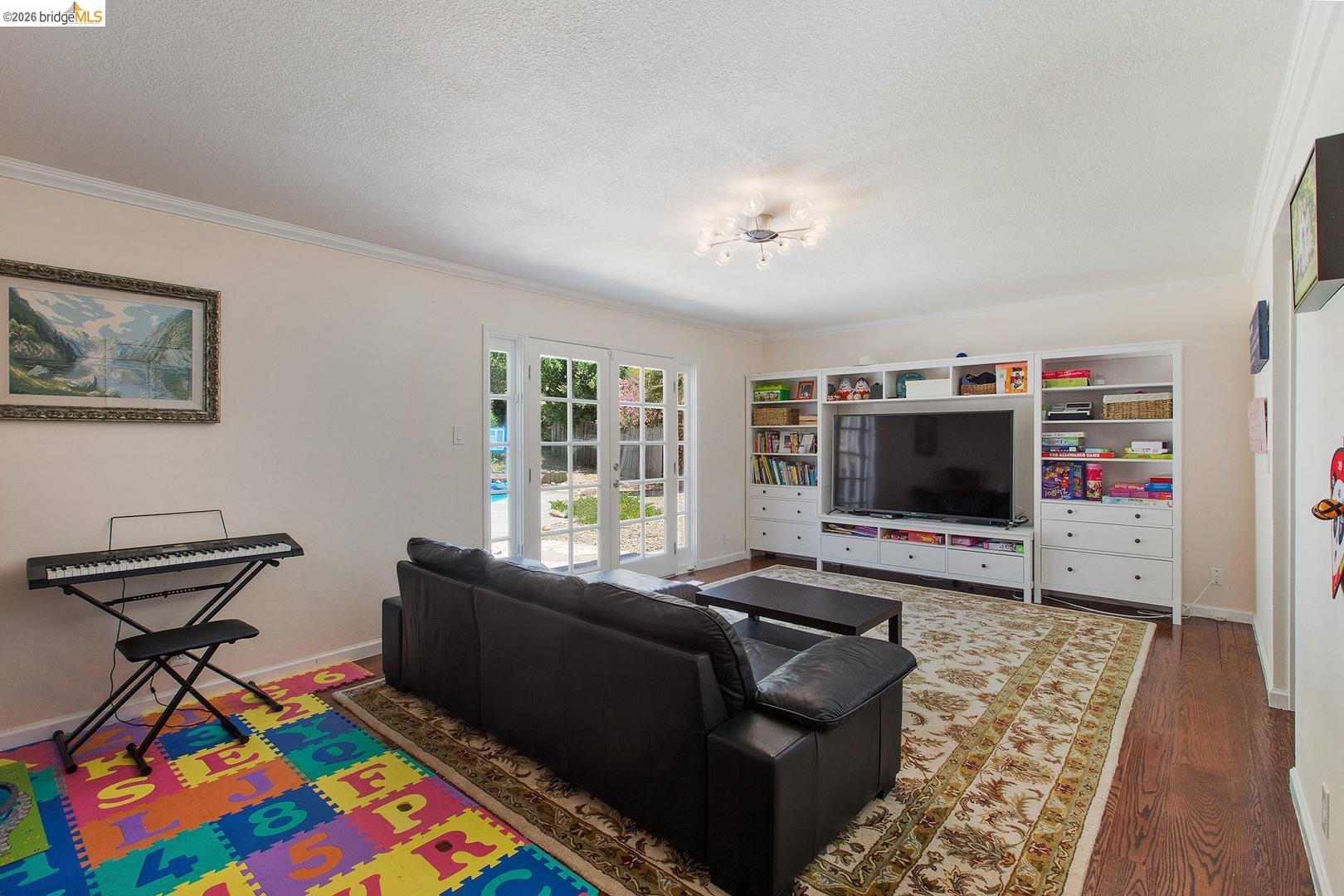 Detail Gallery Image 17 of 29 For 147 Natalie Dr, Moraga,  CA 94556 - 4 Beds | 2/1 Baths