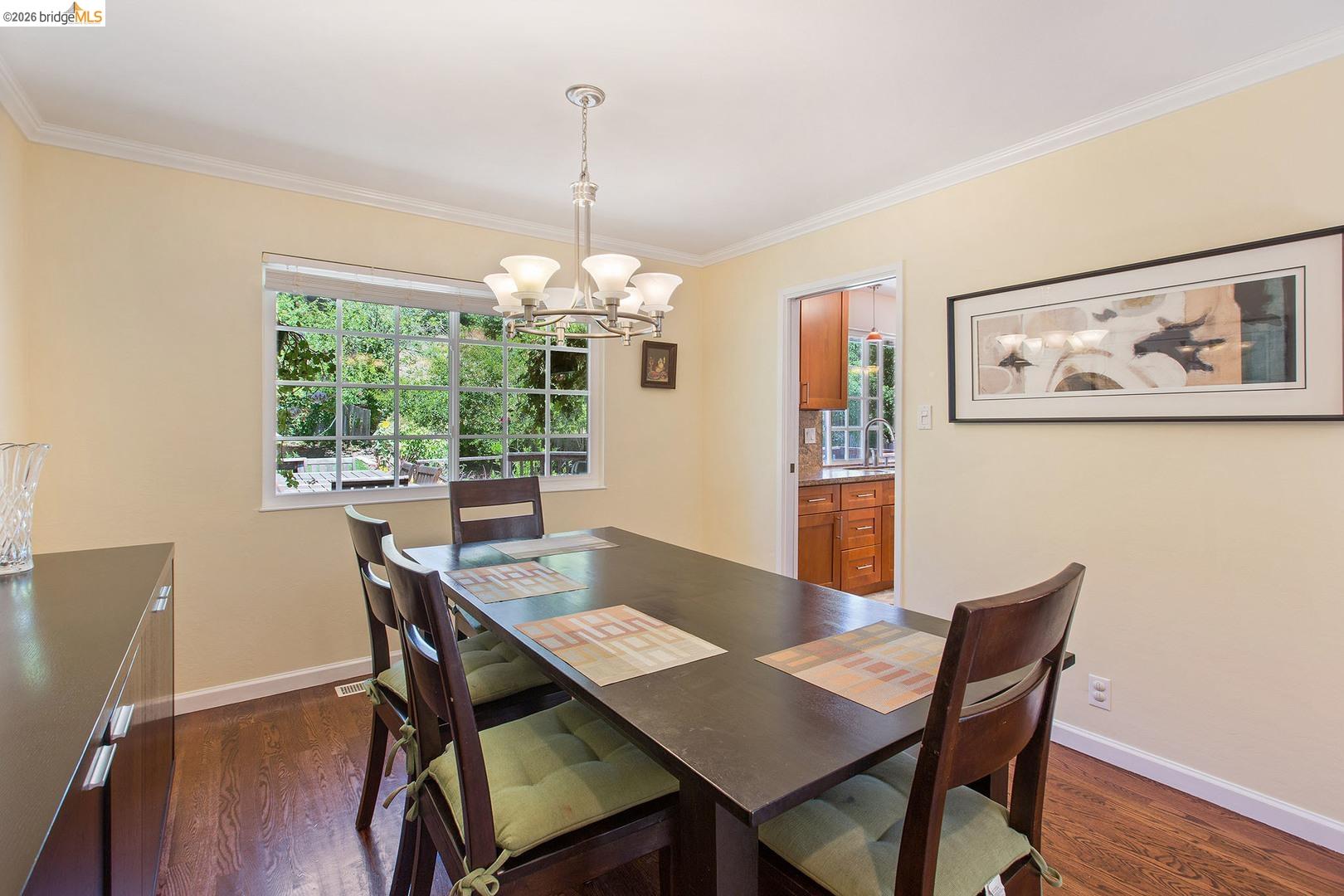 Detail Gallery Image 8 of 29 For 147 Natalie Dr, Moraga,  CA 94556 - 4 Beds | 2/1 Baths