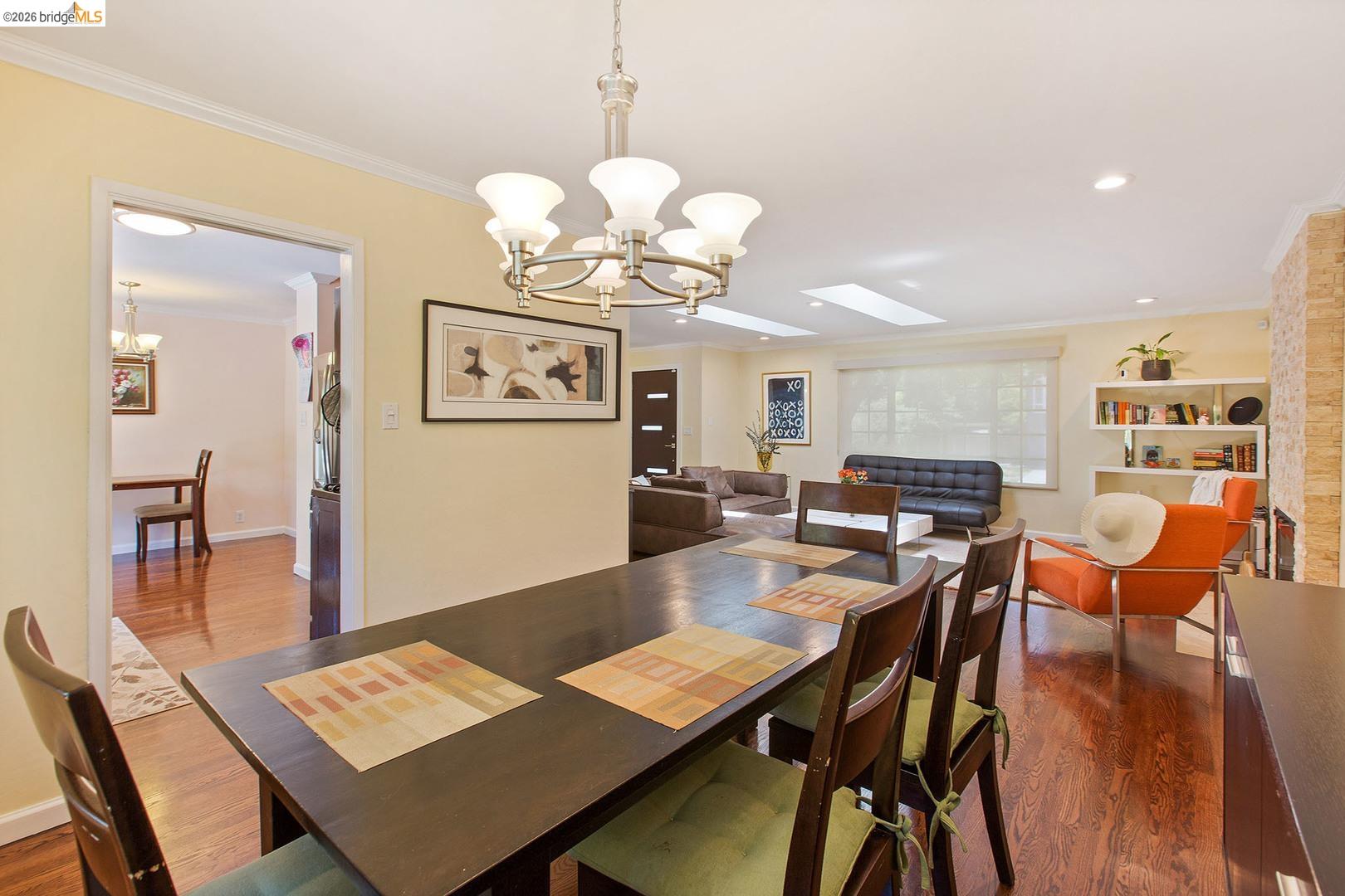 Detail Gallery Image 9 of 29 For 147 Natalie Dr, Moraga,  CA 94556 - 4 Beds | 2/1 Baths