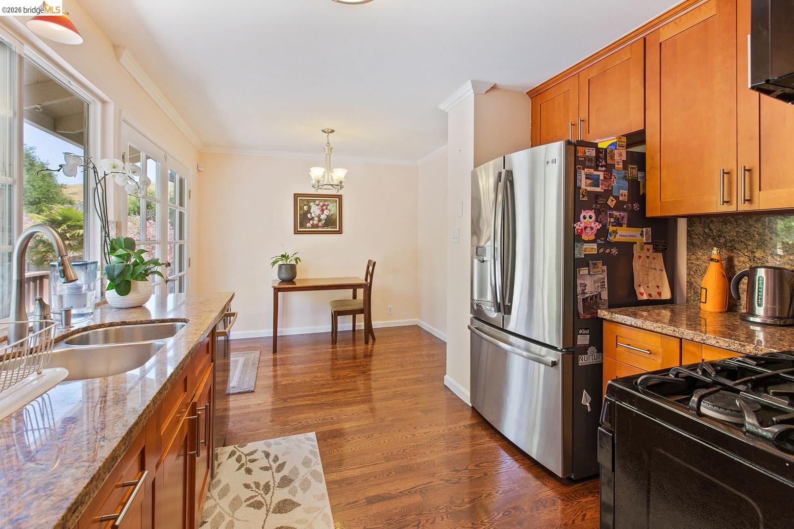 Detail Gallery Image 10 of 29 For 147 Natalie Dr, Moraga,  CA 94556 - 4 Beds | 2/1 Baths