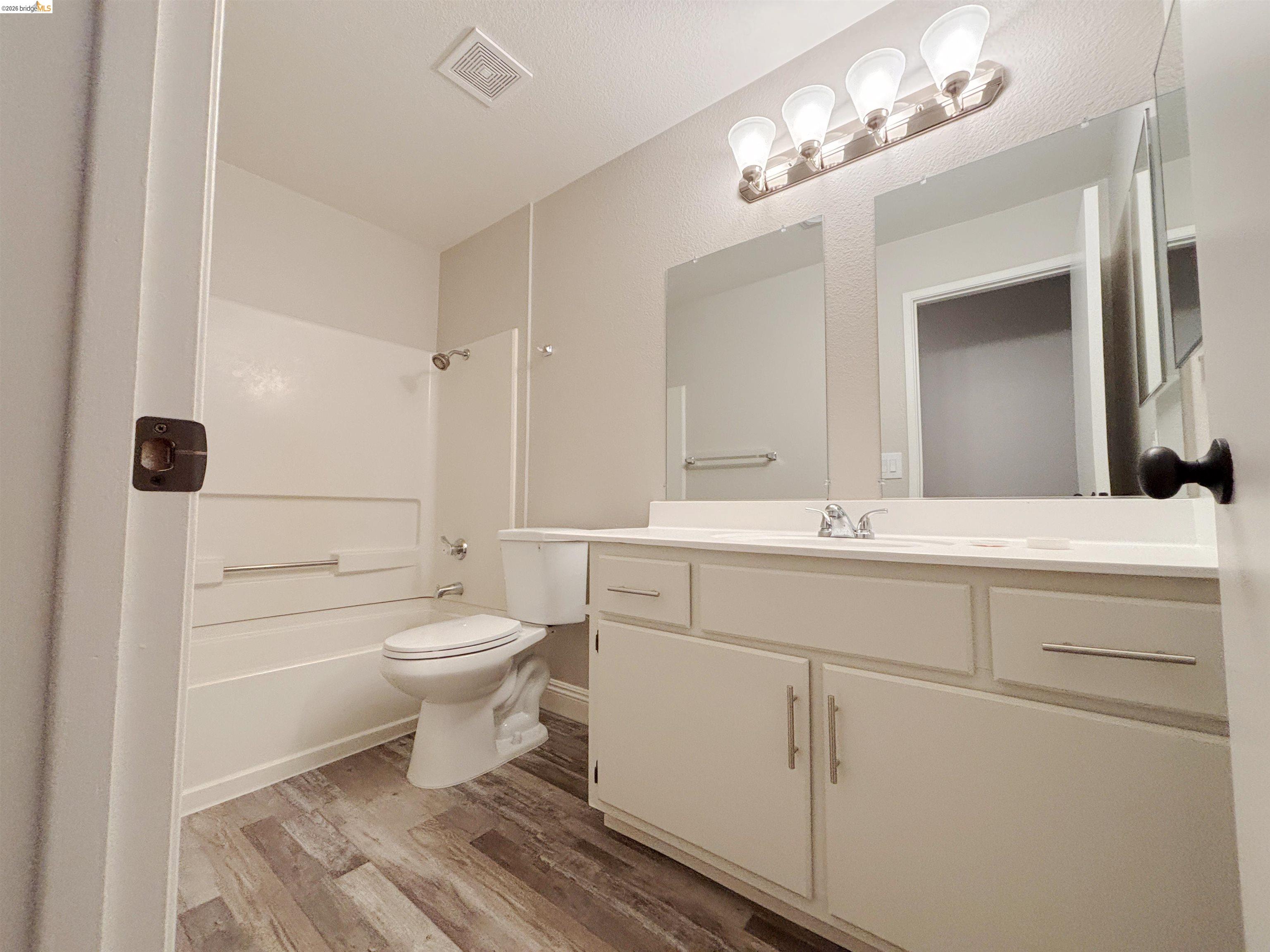 Detail Gallery Image 10 of 24 For 297 Lighthouse Dr, Vallejo,  CA 94590-4030 - 3 Beds | 2 Baths