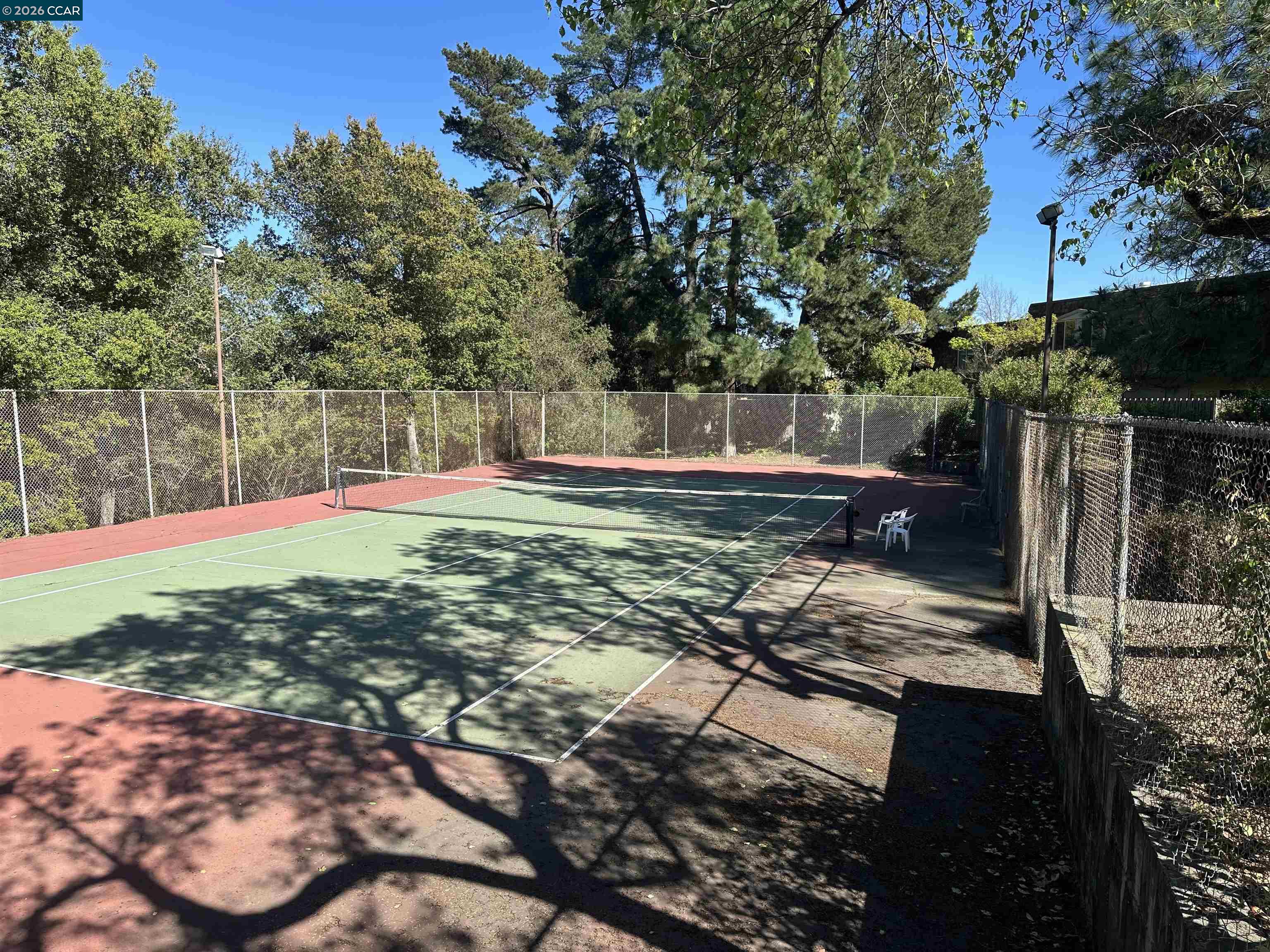 Detail Gallery Image 35 of 39 For 1827 Holland Dr, Walnut Creek,  CA 94597 - 2 Beds | 2/1 Baths