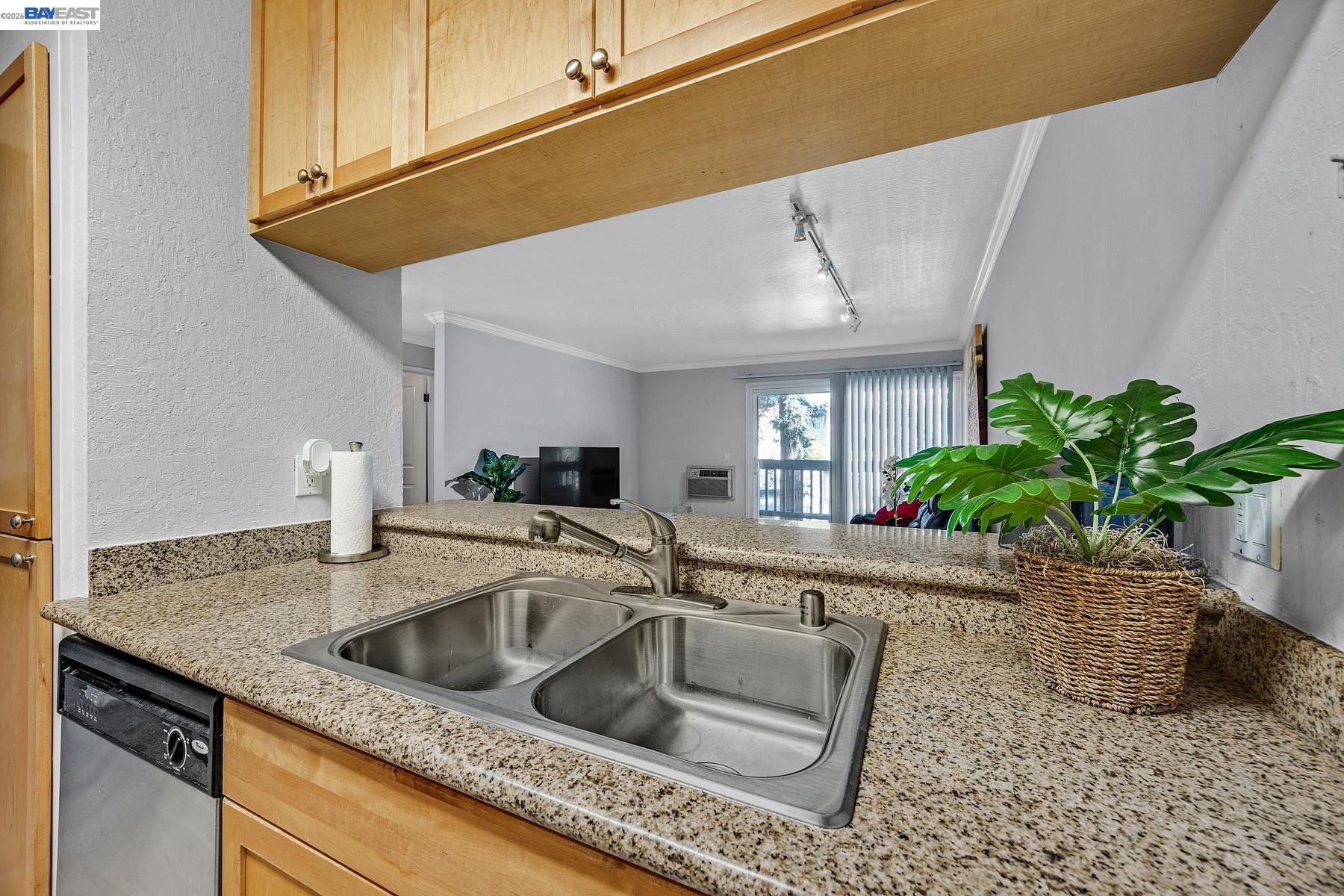 Photo #2: 41126415 Listing: Photo #2