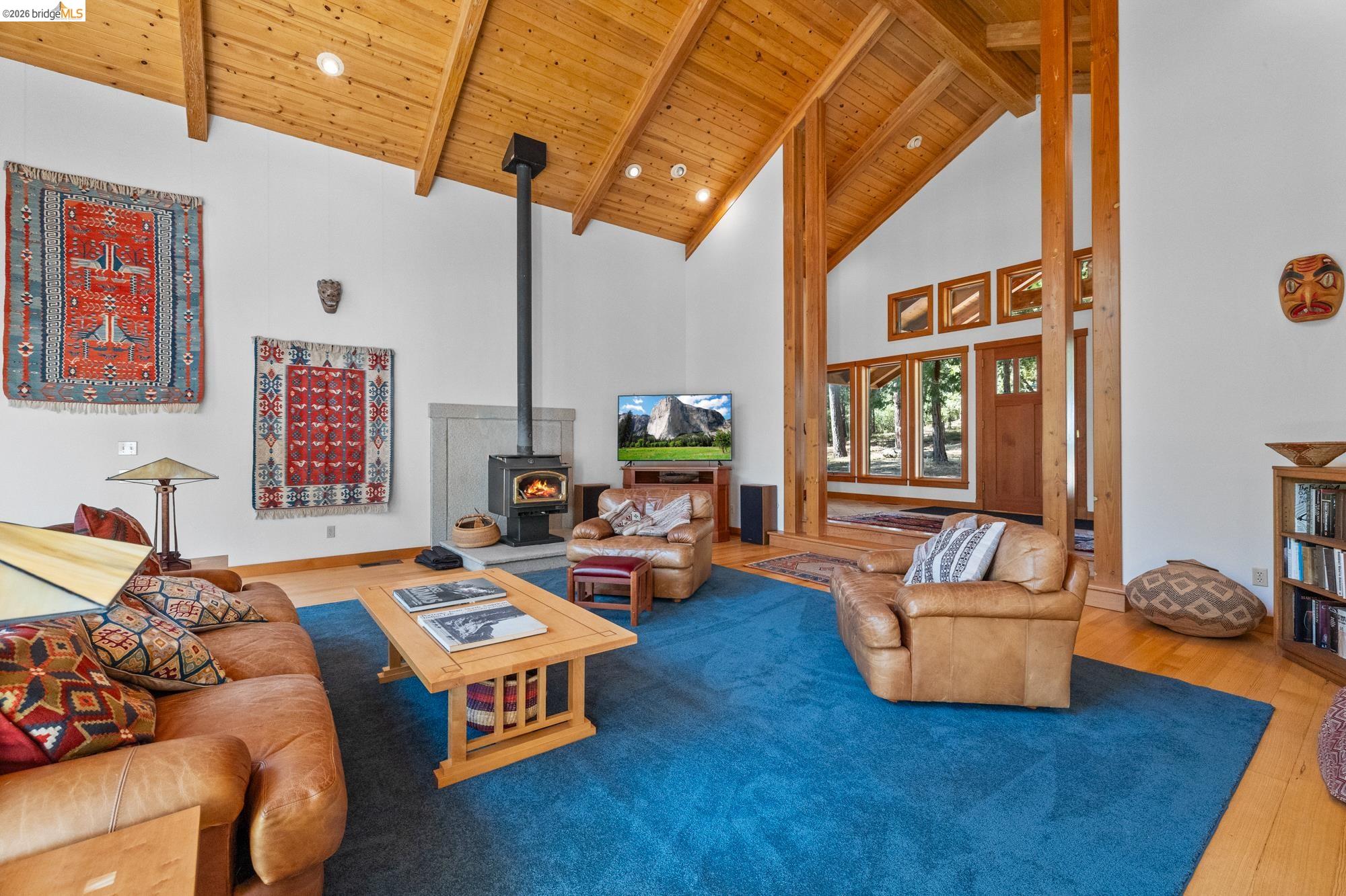 Detail Gallery Image 8 of 57 For 22715 Hells Hollow Rd, Groveland,  CA 95321-0000 - 3 Beds | 2 Baths