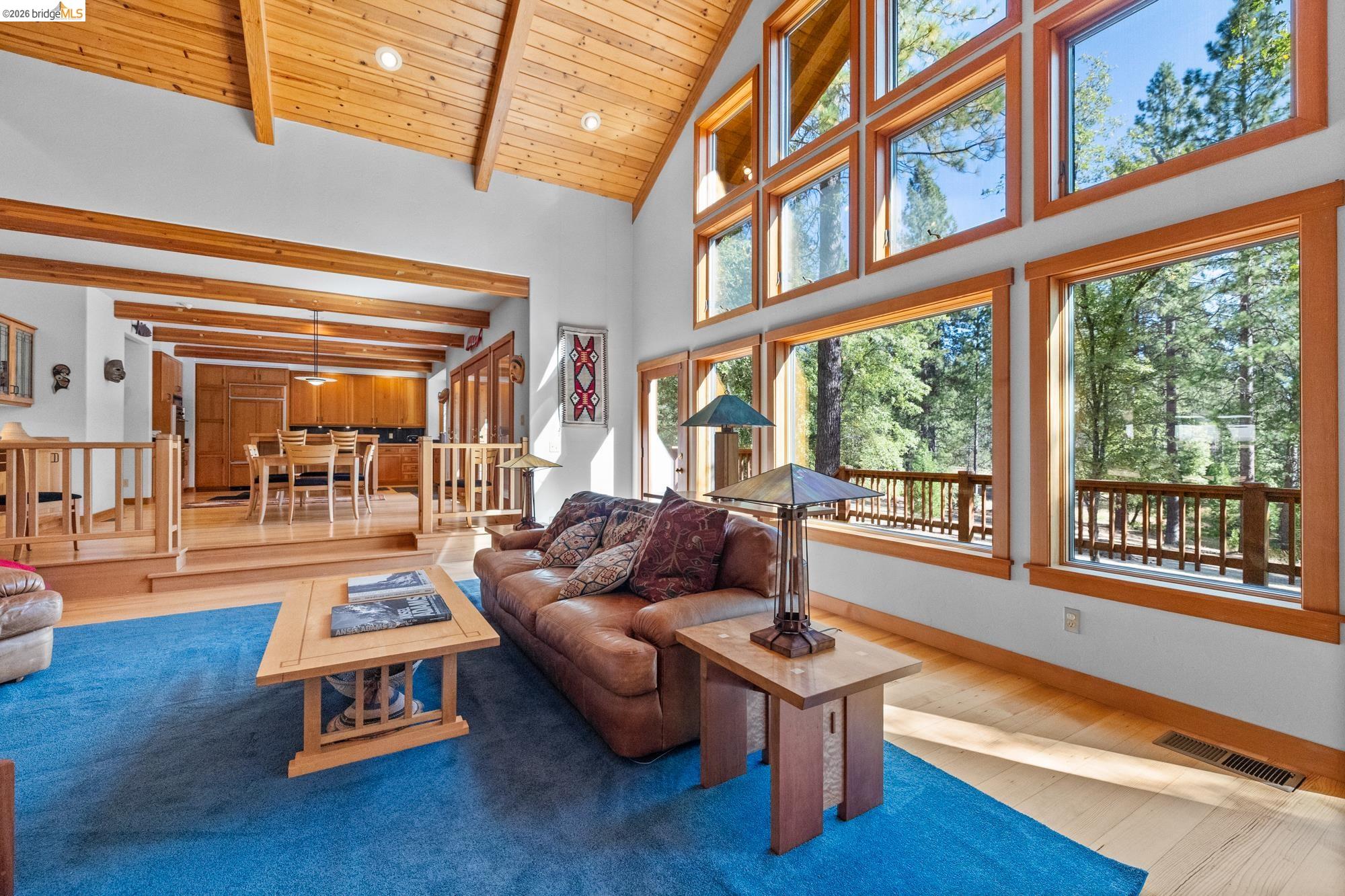 Detail Gallery Image 9 of 57 For 22715 Hells Hollow Rd, Groveland,  CA 95321-0000 - 3 Beds | 2 Baths