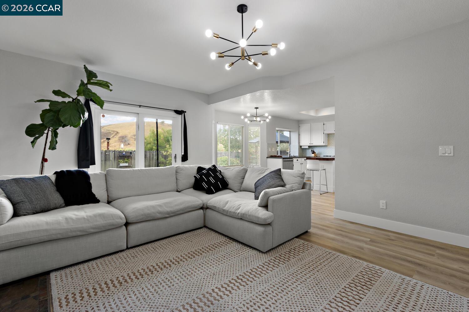 Detail Gallery Image 18 of 41 For 3127 Cherry Valley Cir, Fairfield,  CA 94534 - 4 Beds | 2/1 Baths