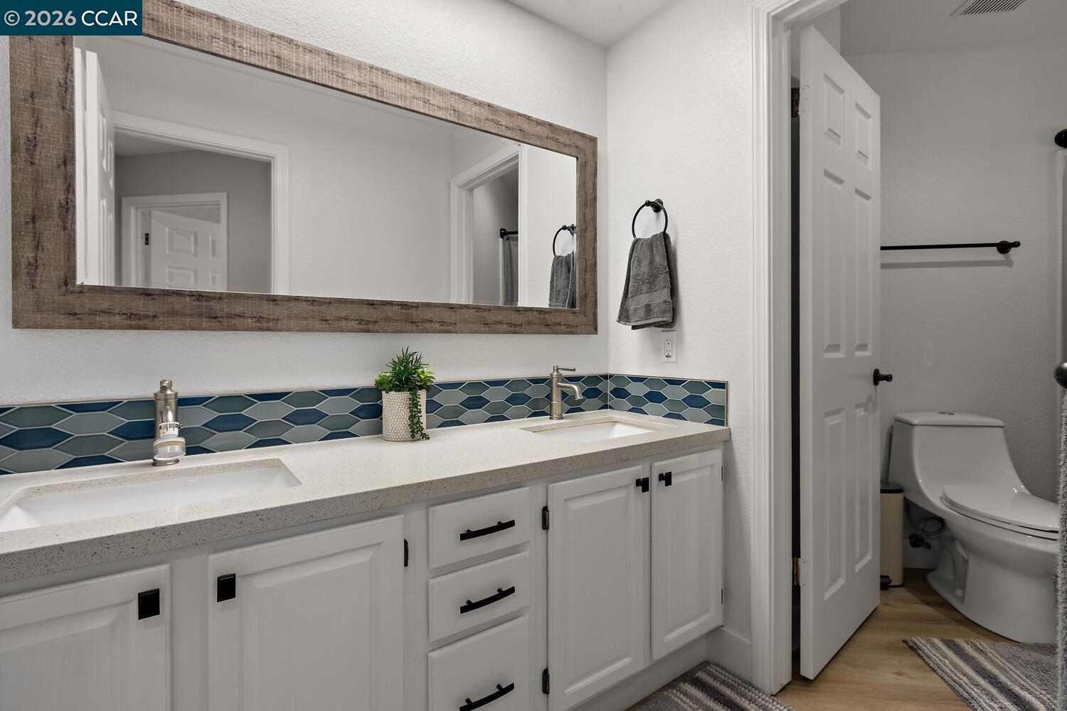 Detail Gallery Image 29 of 41 For 3127 Cherry Valley Cir, Fairfield,  CA 94534 - 4 Beds | 2/1 Baths