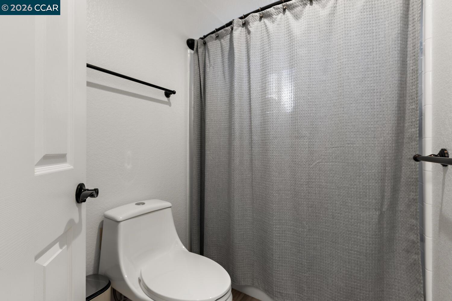 Detail Gallery Image 30 of 41 For 3127 Cherry Valley Cir, Fairfield,  CA 94534 - 4 Beds | 2/1 Baths